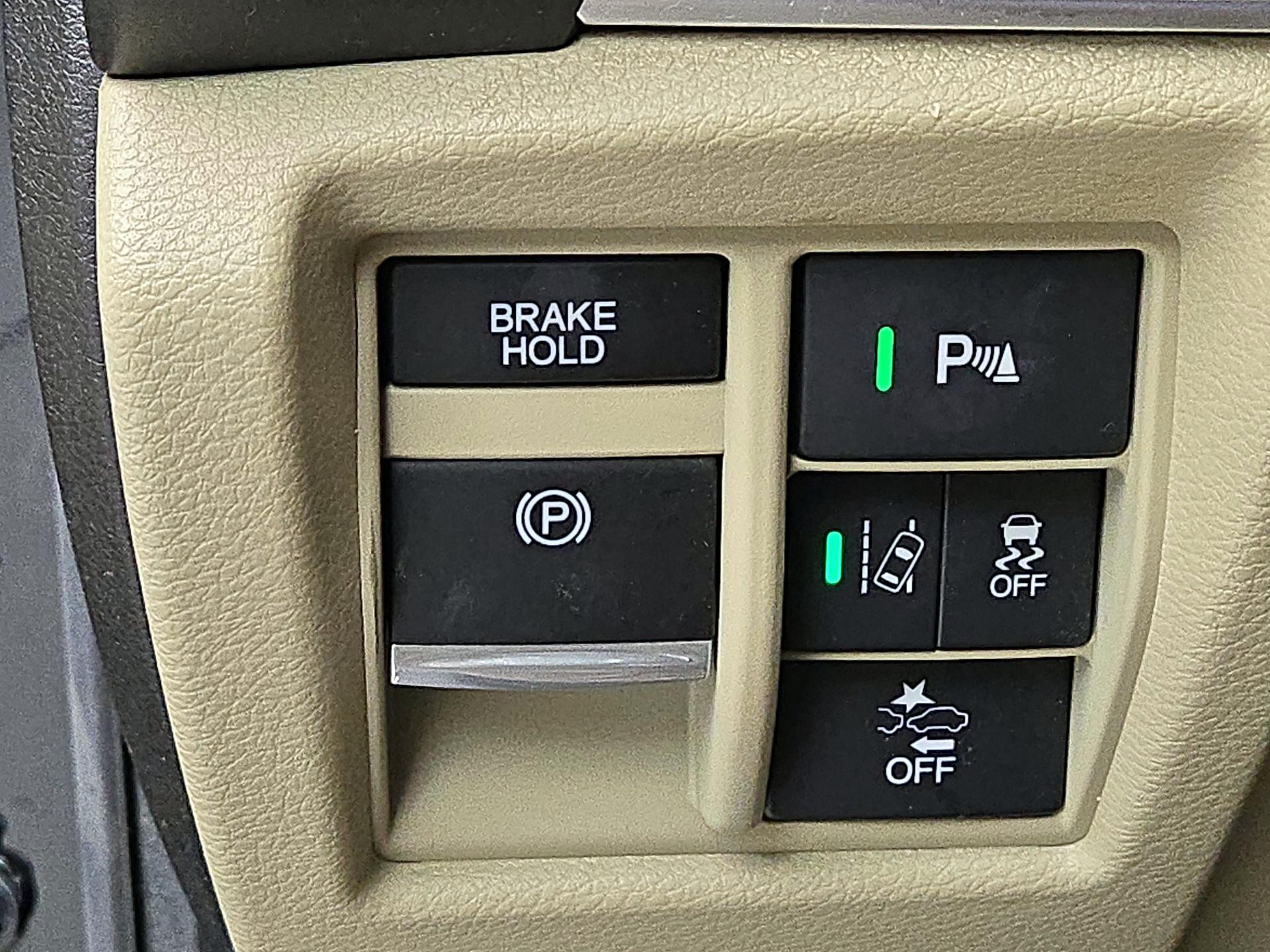 Thumbnail: 2020 Acura MDX - 13