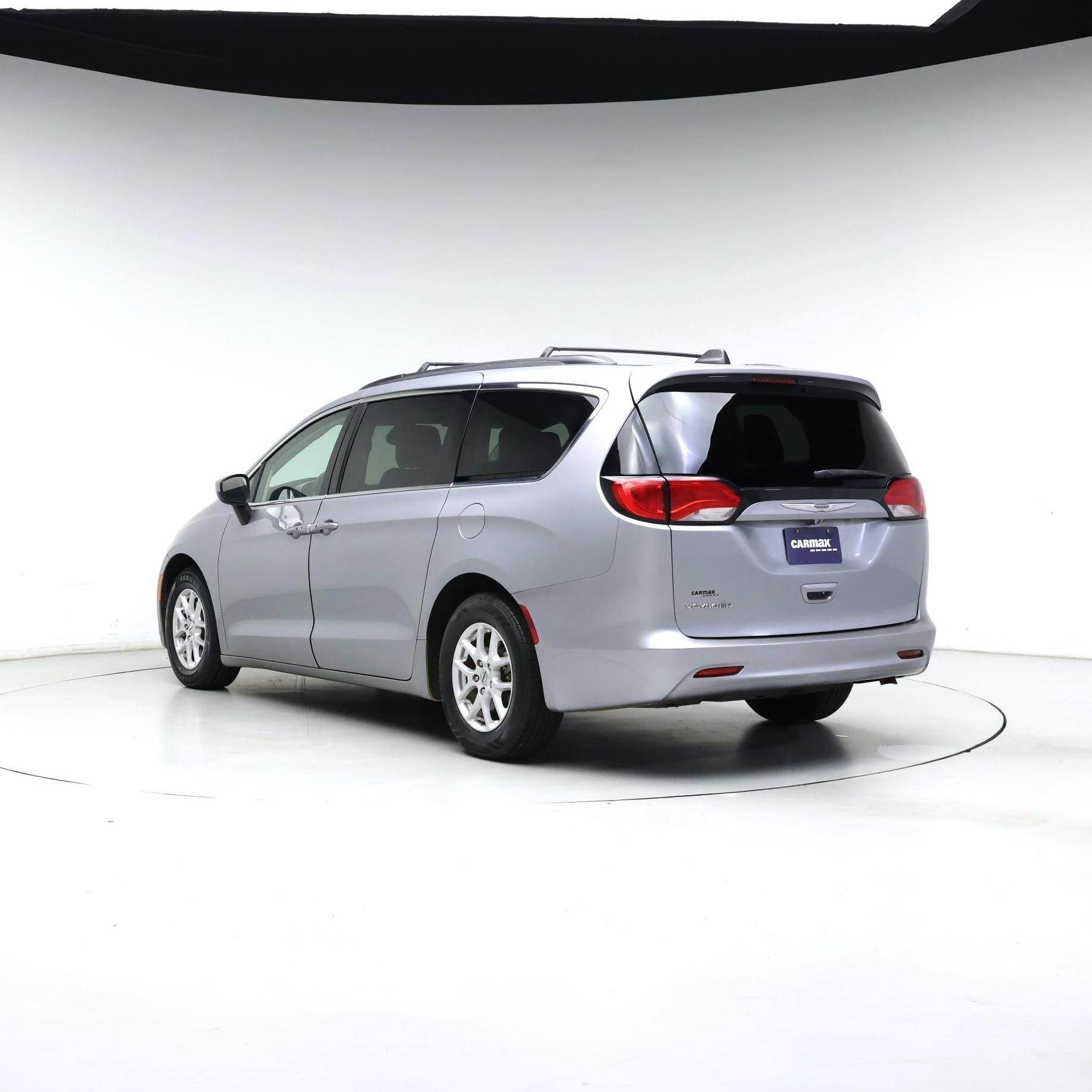 Thumbnail: 2021 Chrysler Voyager - 2