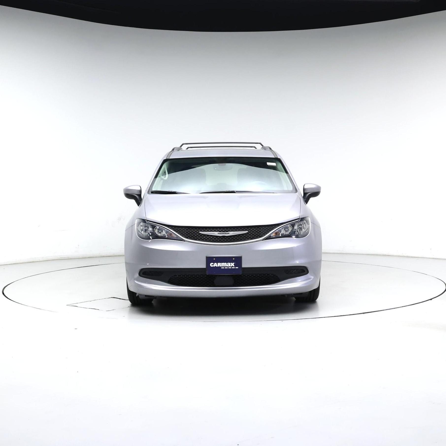 Thumbnail: 2021 Chrysler Voyager - 5