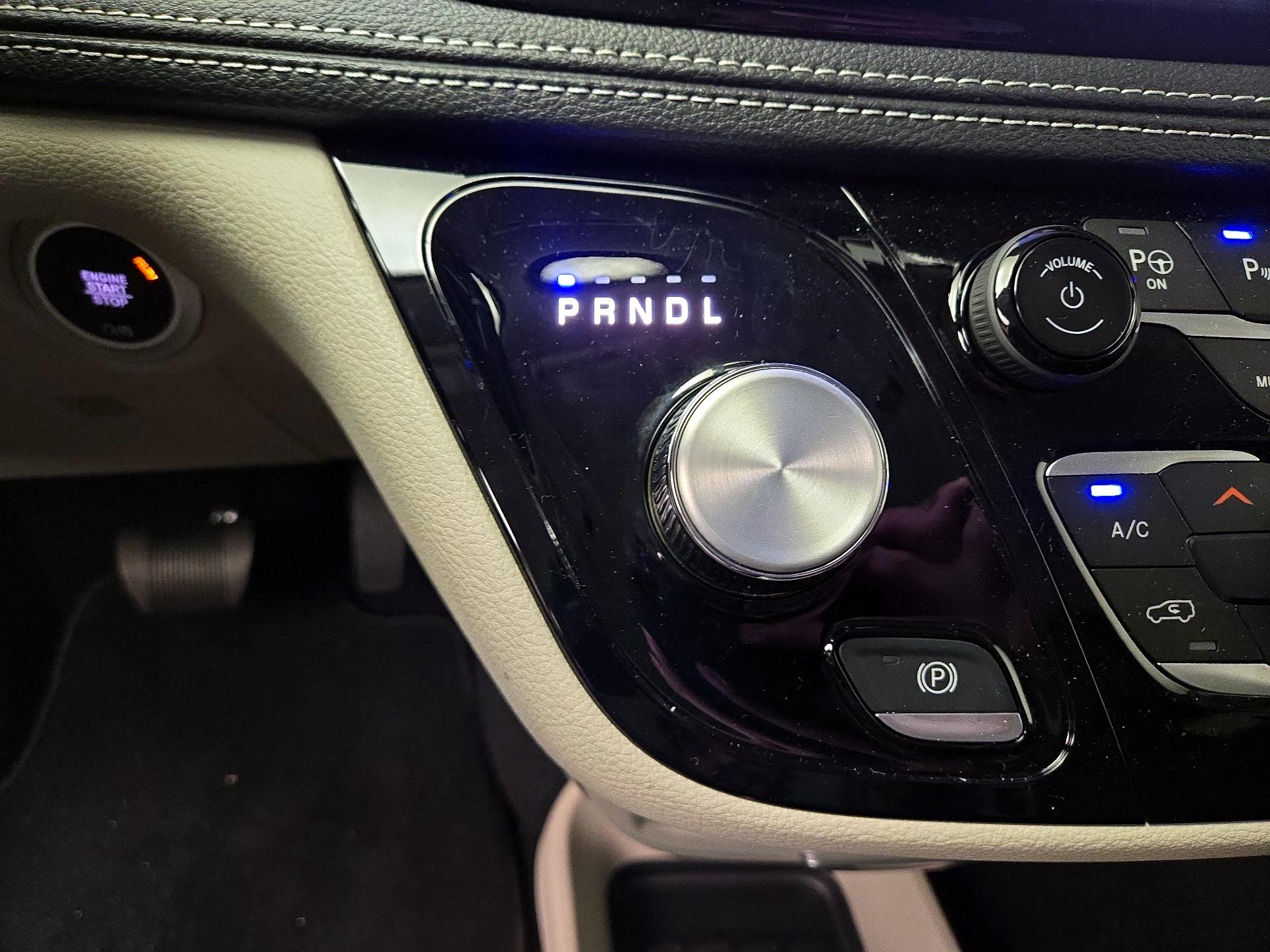 Thumbnail: 2024 Chrysler Pacifica - 17