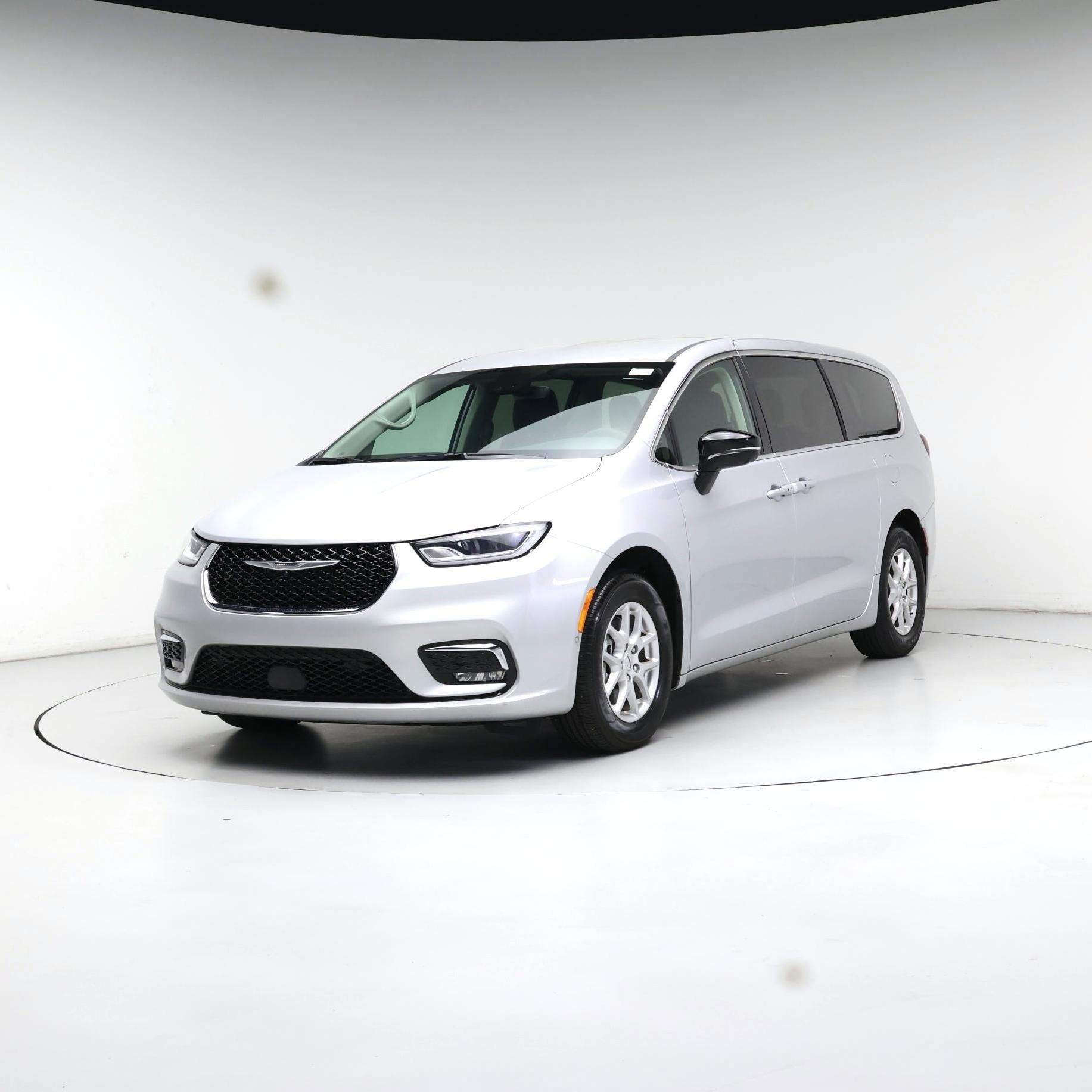 Thumbnail: 2024 Chrysler Pacifica - 4