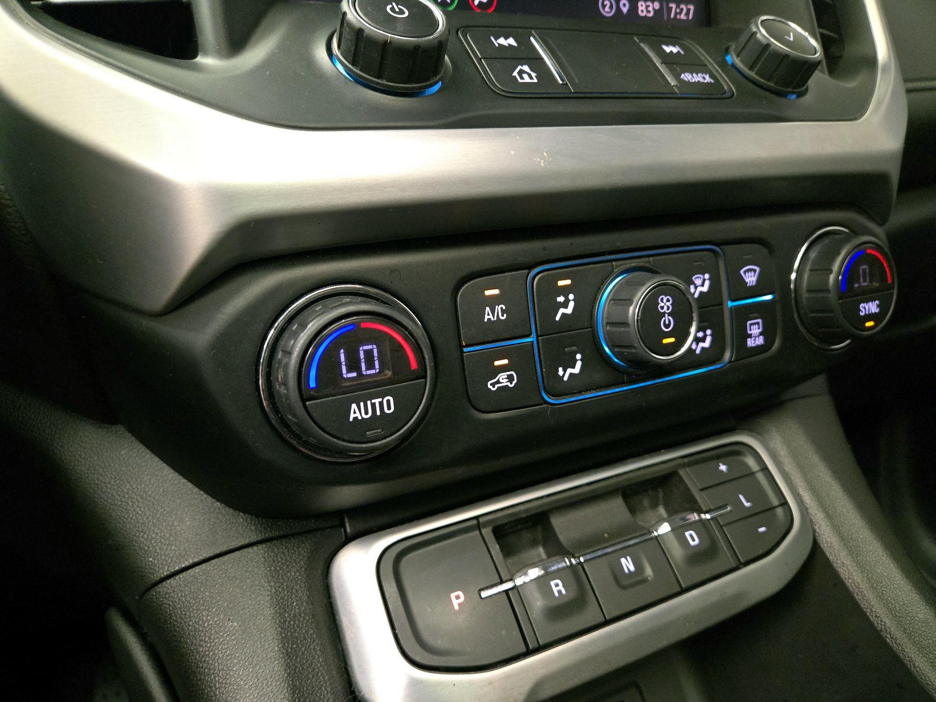 Thumbnail: 2022 GMC Acadia - 17
