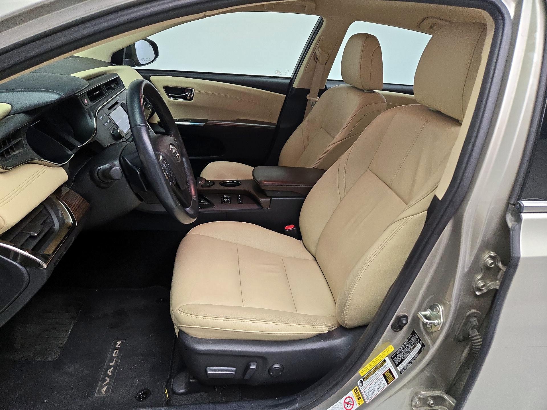 Thumbnail: 2015 Toyota Avalon - 11