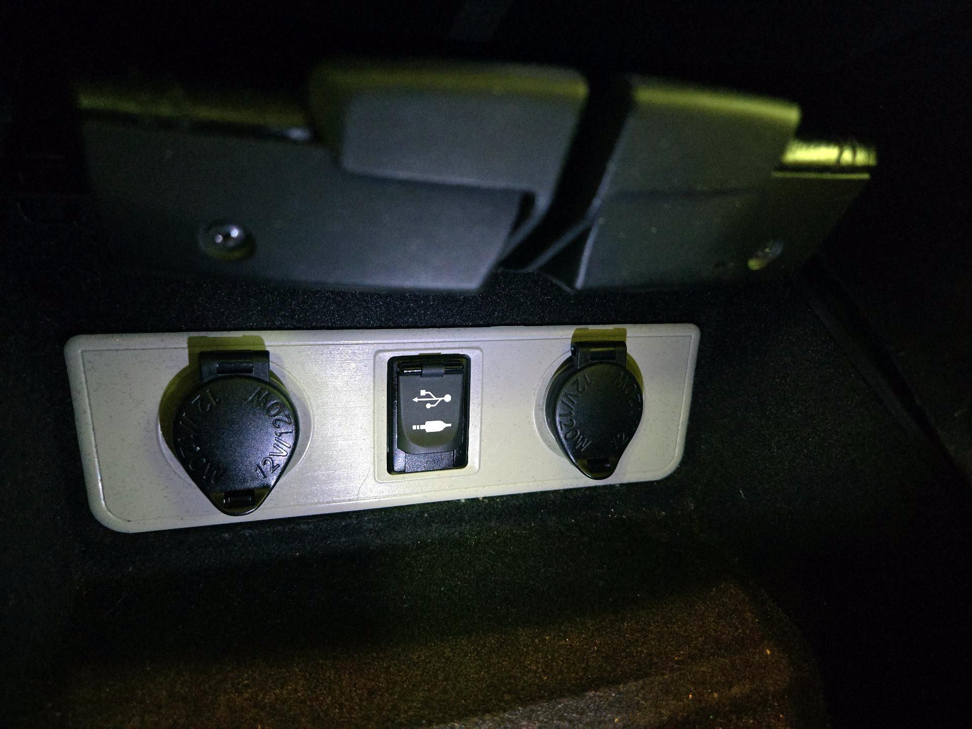 Thumbnail: 2015 Toyota Avalon - 18