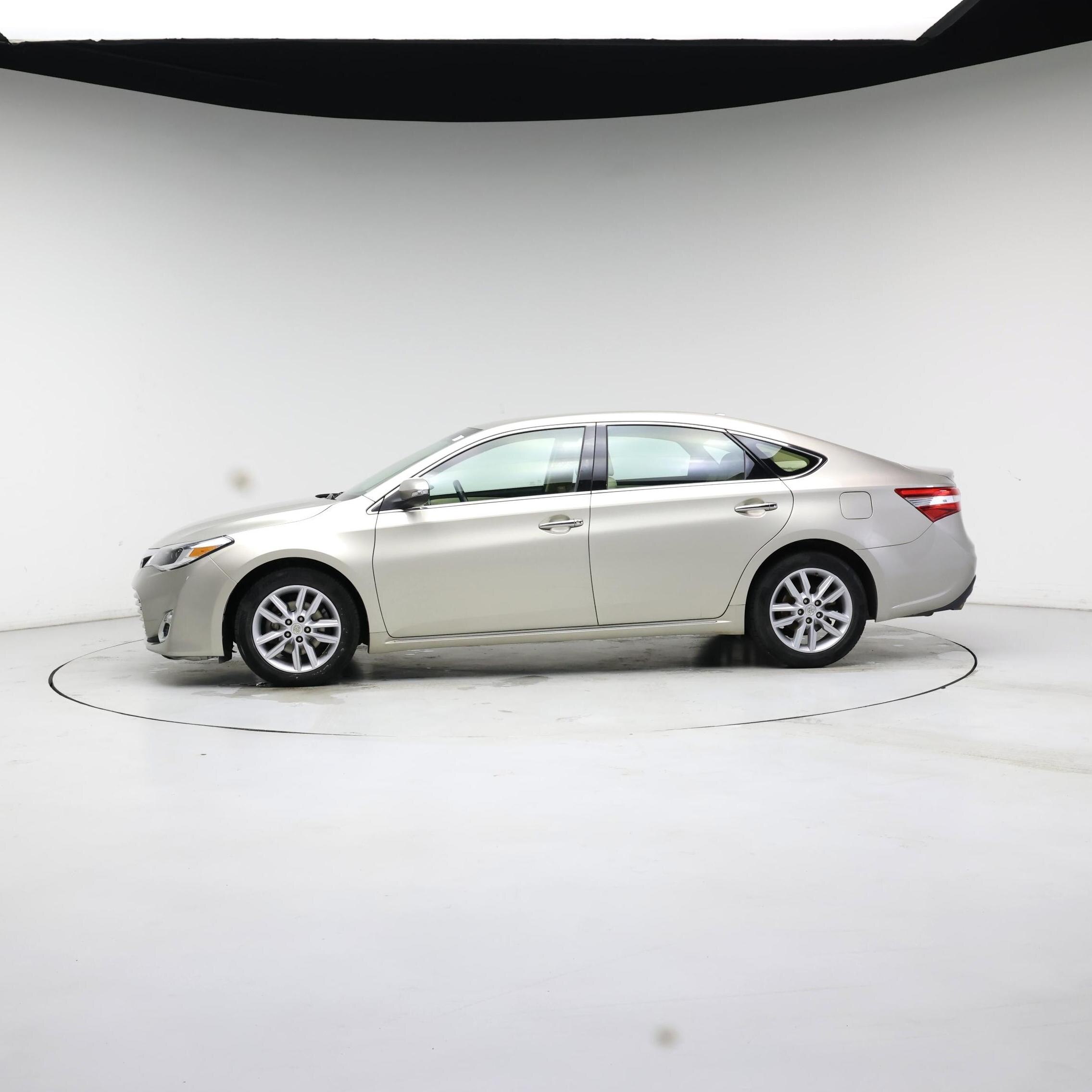 Thumbnail: 2015 Toyota Avalon - 3