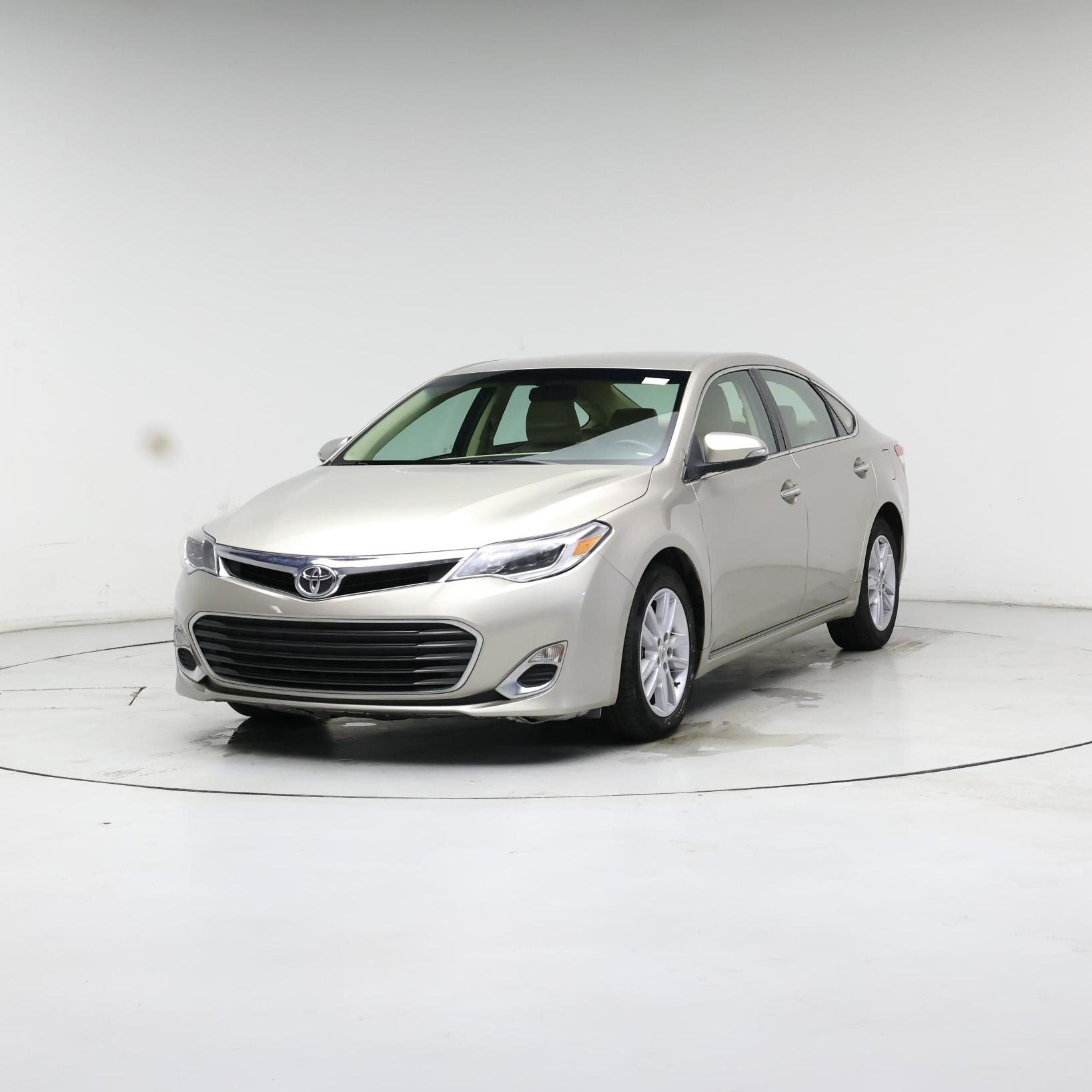 Thumbnail: 2015 Toyota Avalon - 4