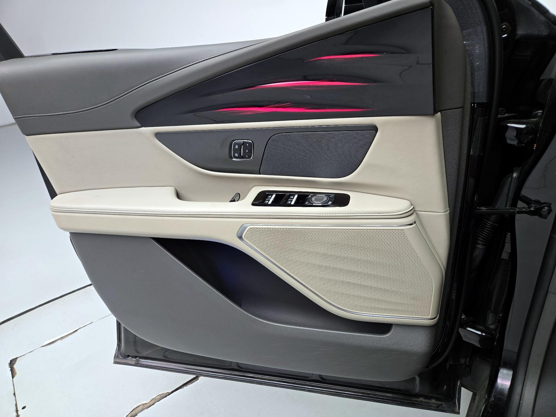 Thumbnail: 2024 Lincoln Nautilus - 12