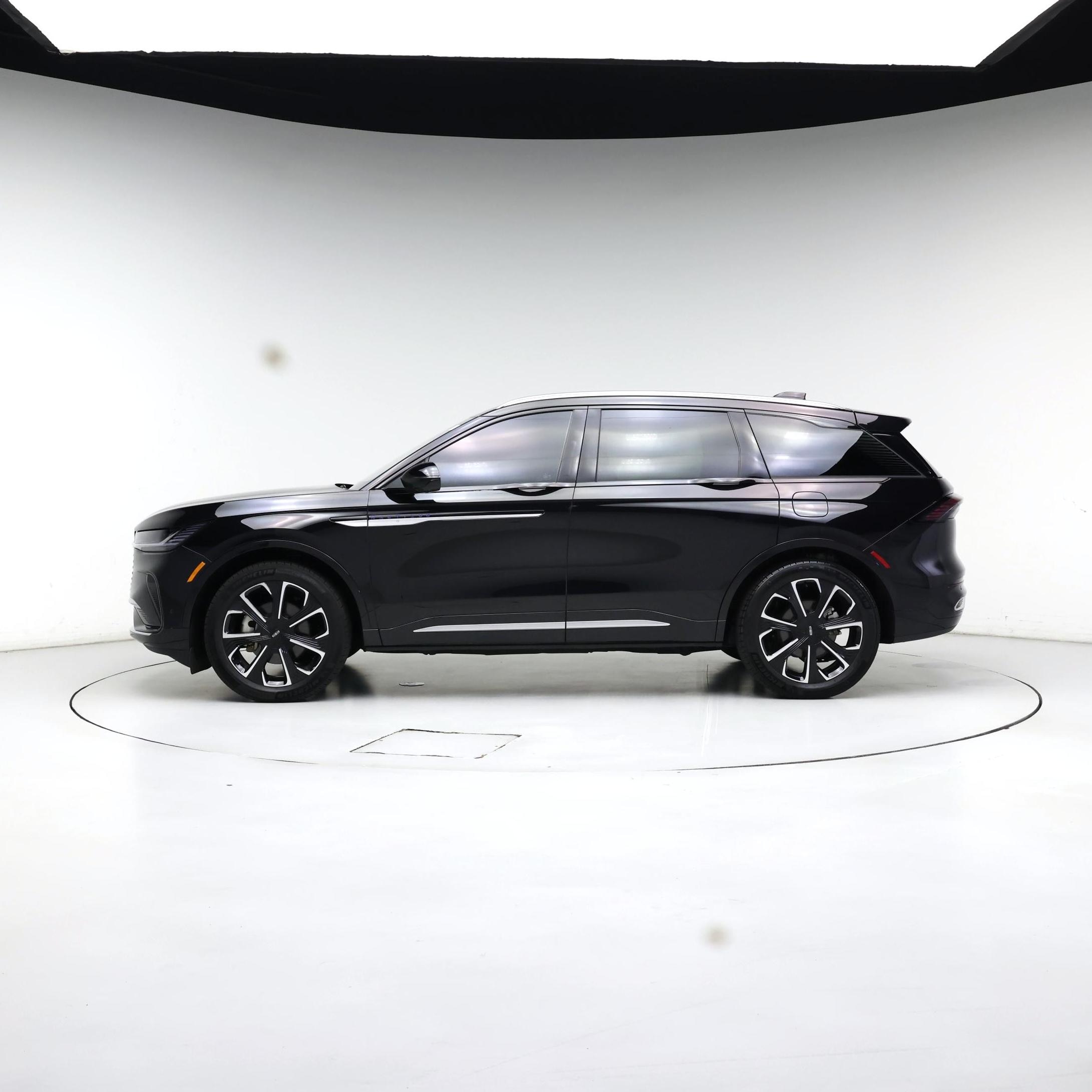 Thumbnail: 2024 Lincoln Nautilus - 3