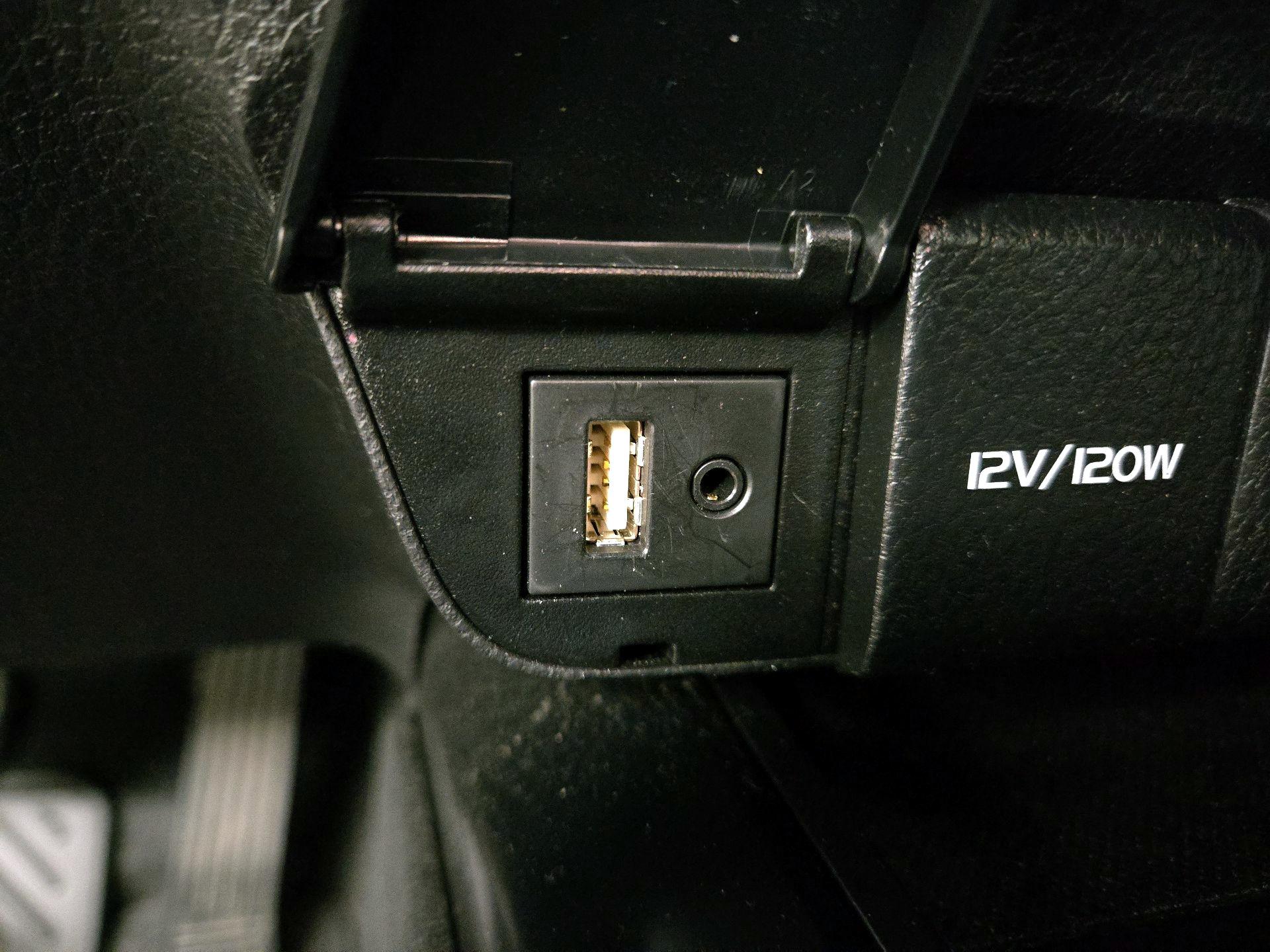 Thumbnail: 2019 Toyota Camry - 18