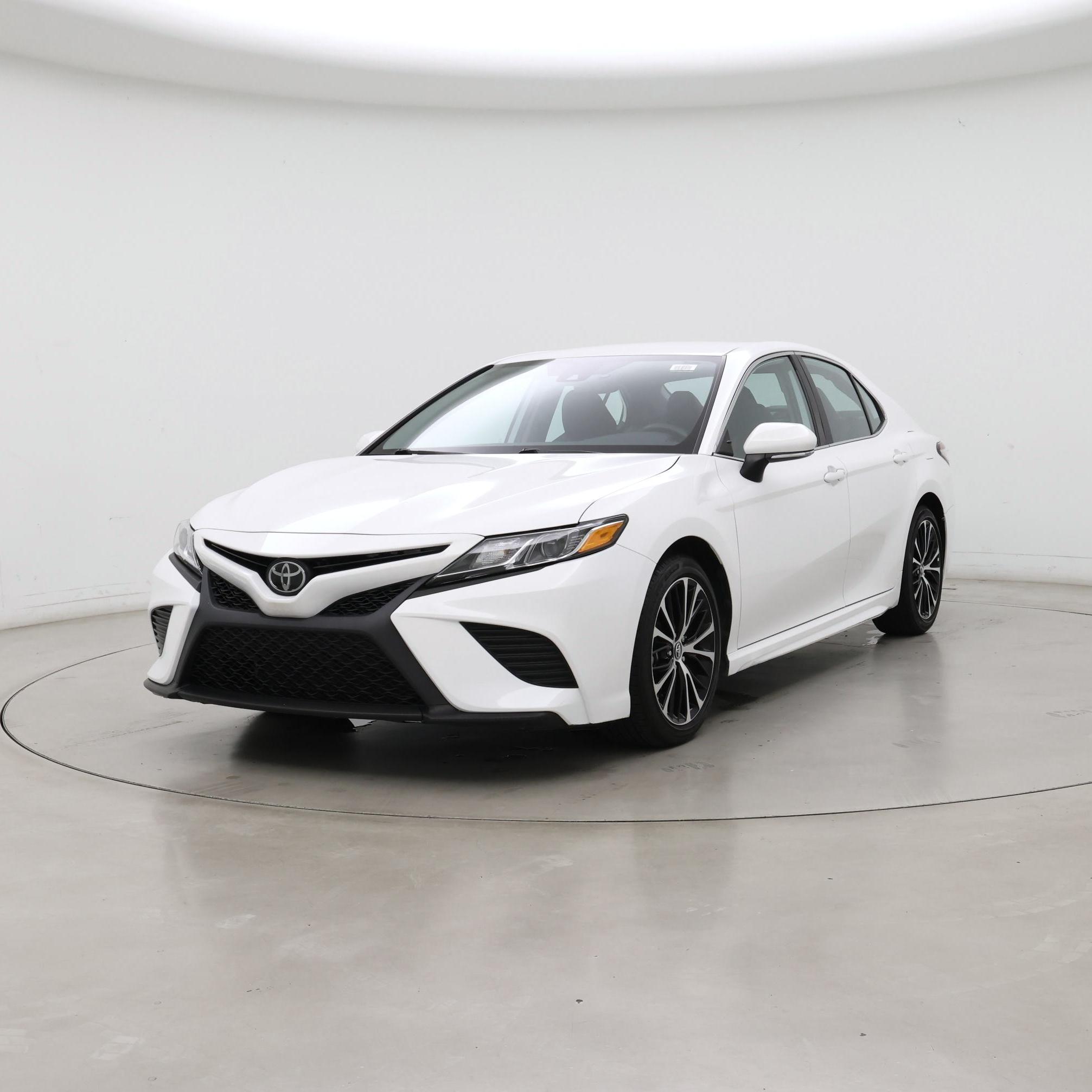 Thumbnail: 2019 Toyota Camry - 4