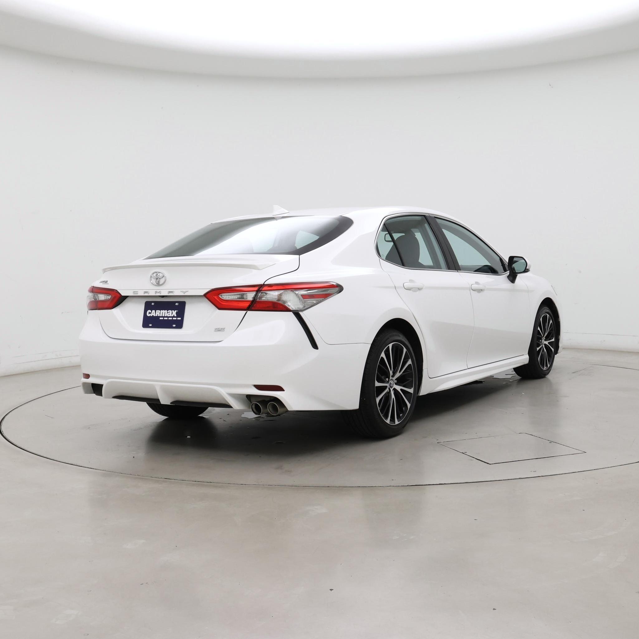 Thumbnail: 2019 Toyota Camry - 8