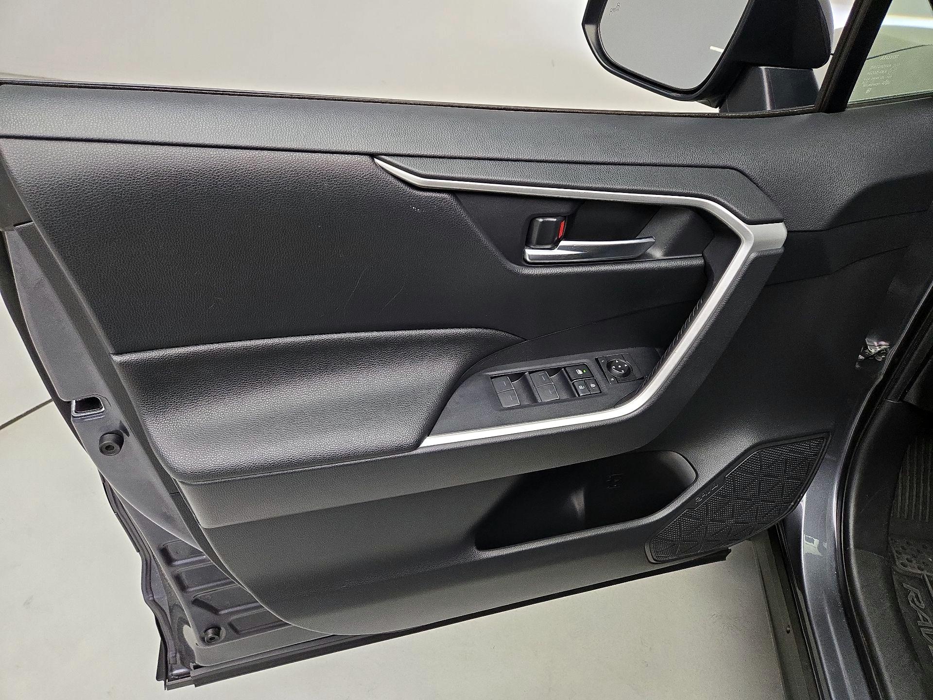 Thumbnail: 2023 Toyota RAV4 - 12