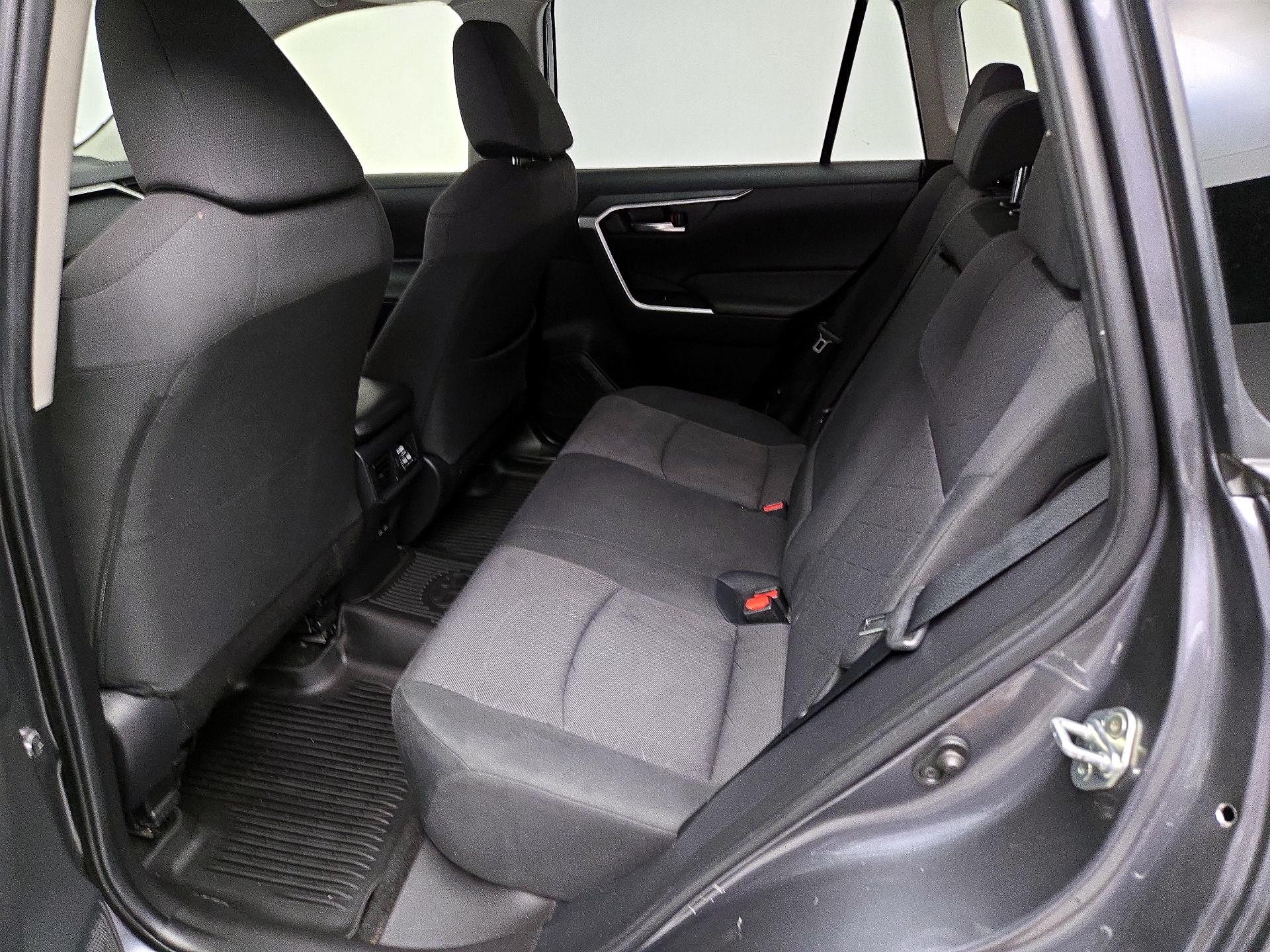 Thumbnail: 2023 Toyota RAV4 - 20