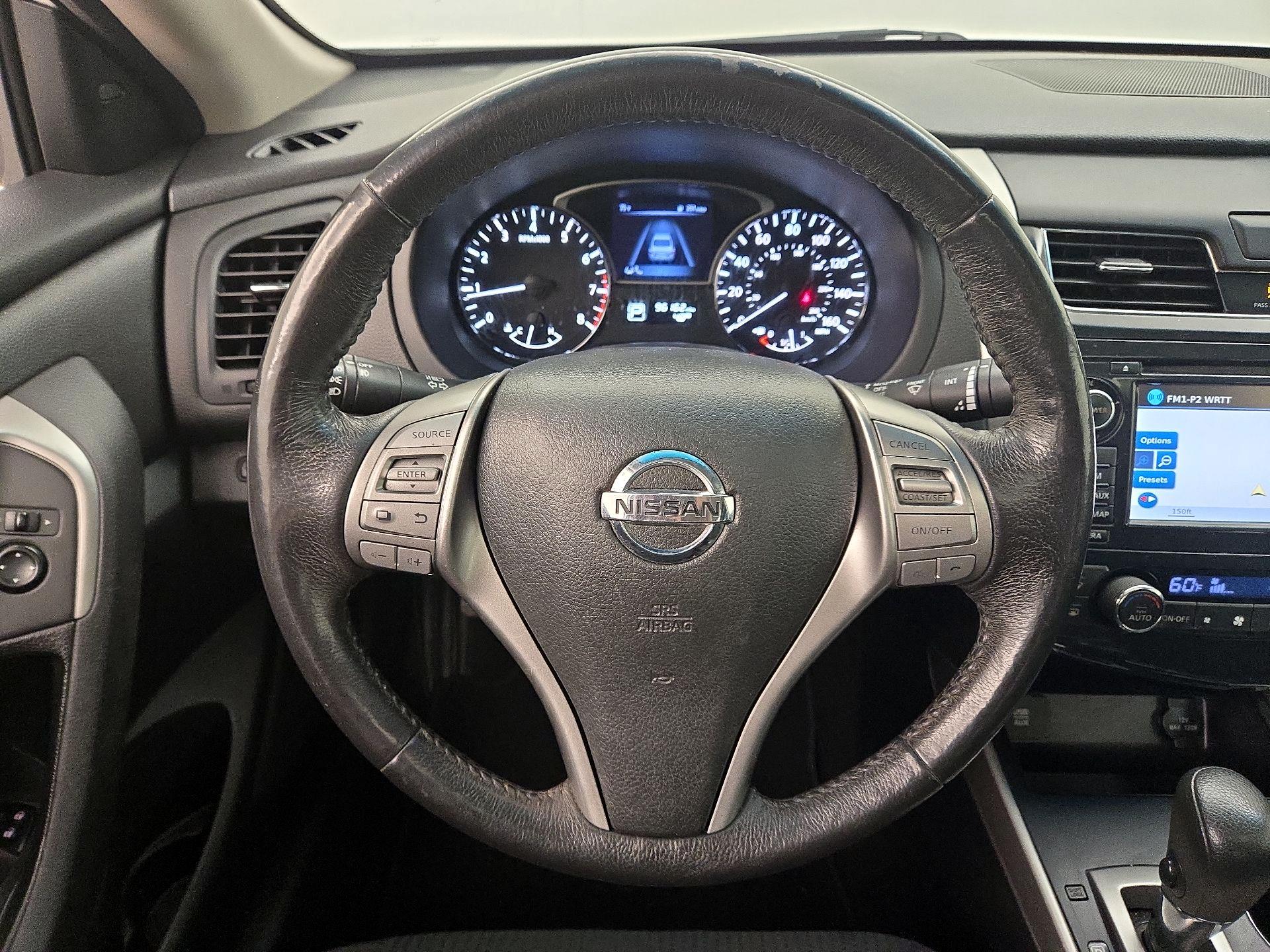 Thumbnail: 2015 Nissan Altima - 10