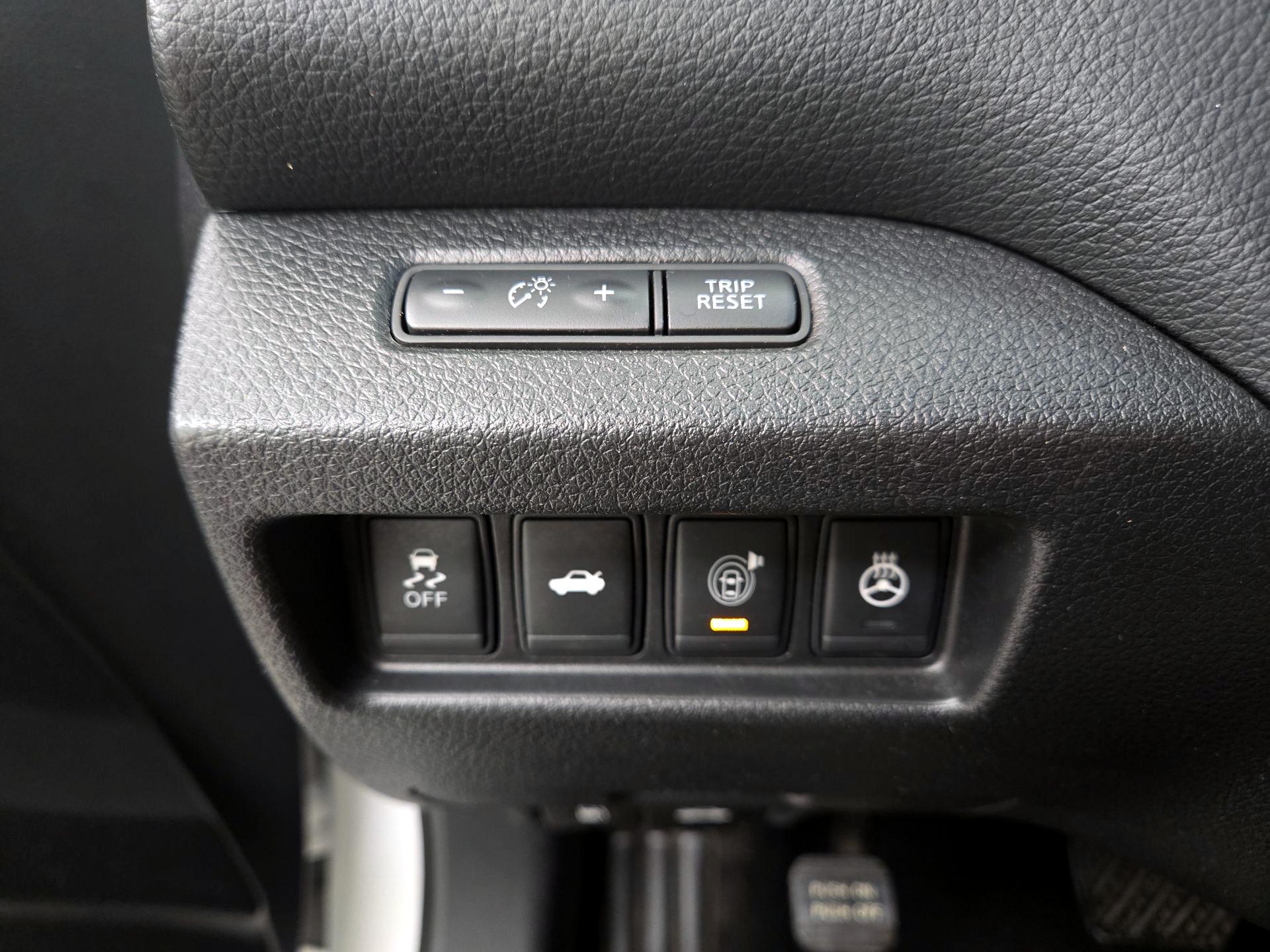 Thumbnail: 2015 Nissan Altima - 13