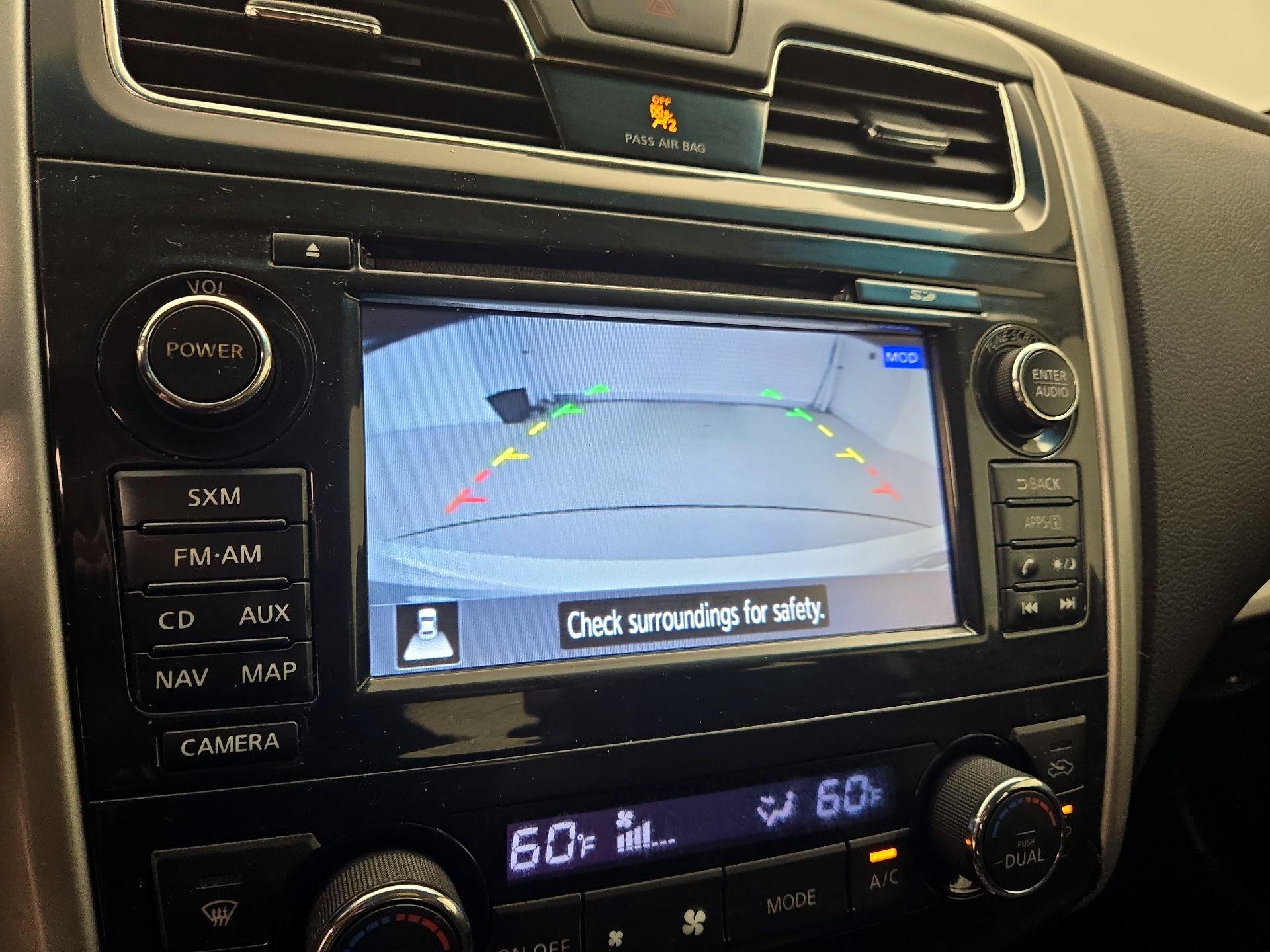 Thumbnail: 2015 Nissan Altima - 15