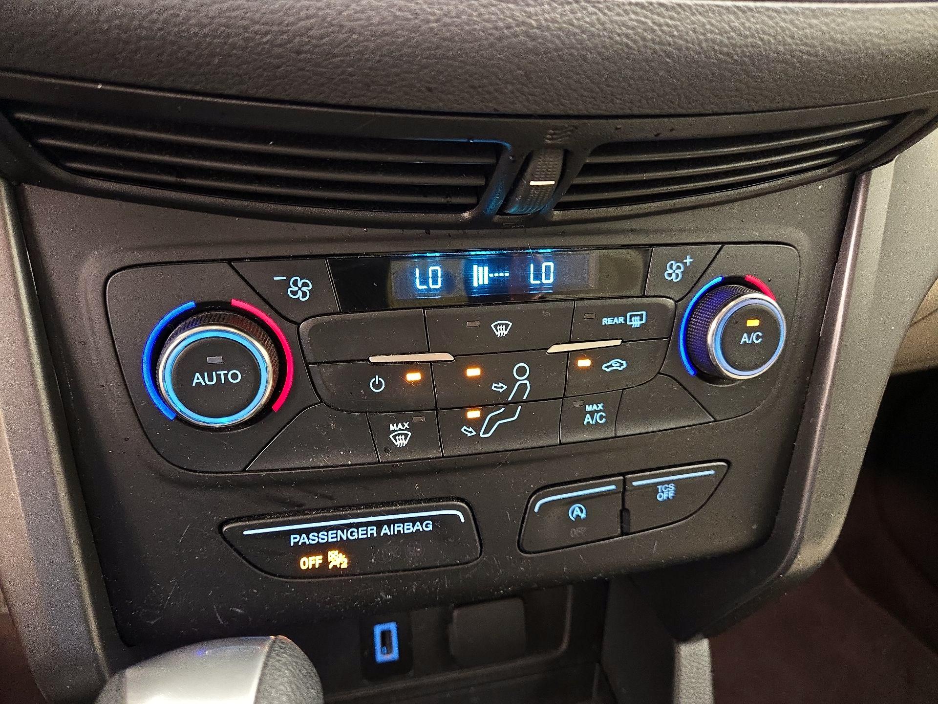 Thumbnail: 2017 Ford Escape - 16