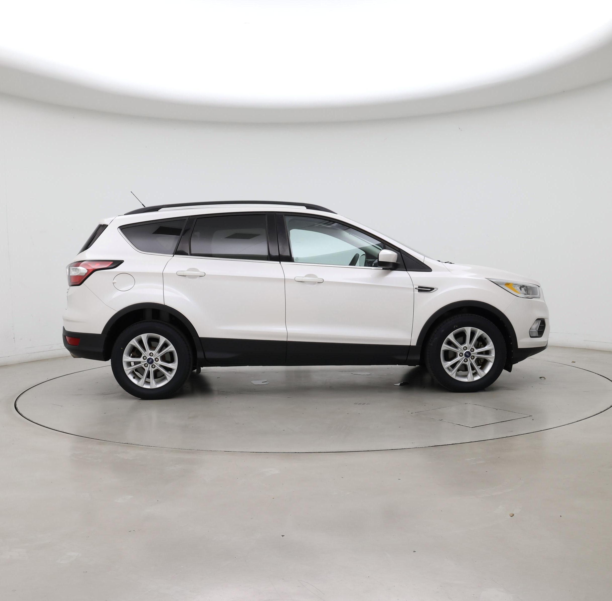 Thumbnail: 2017 Ford Escape - 7