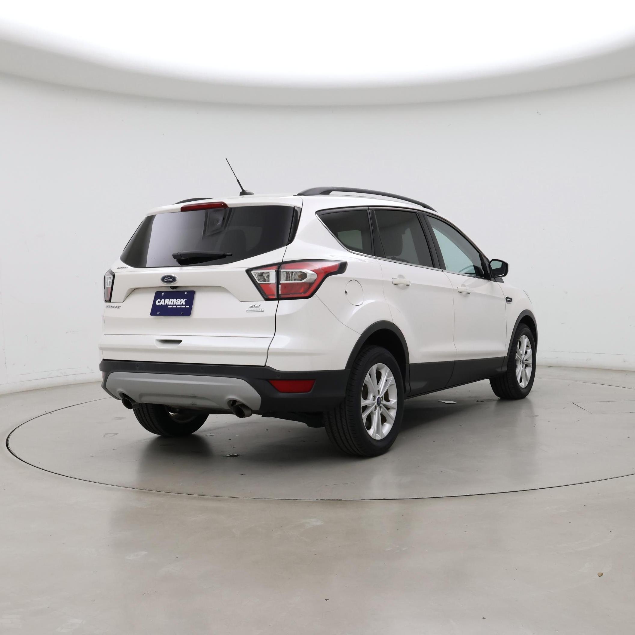 Thumbnail: 2017 Ford Escape - 8