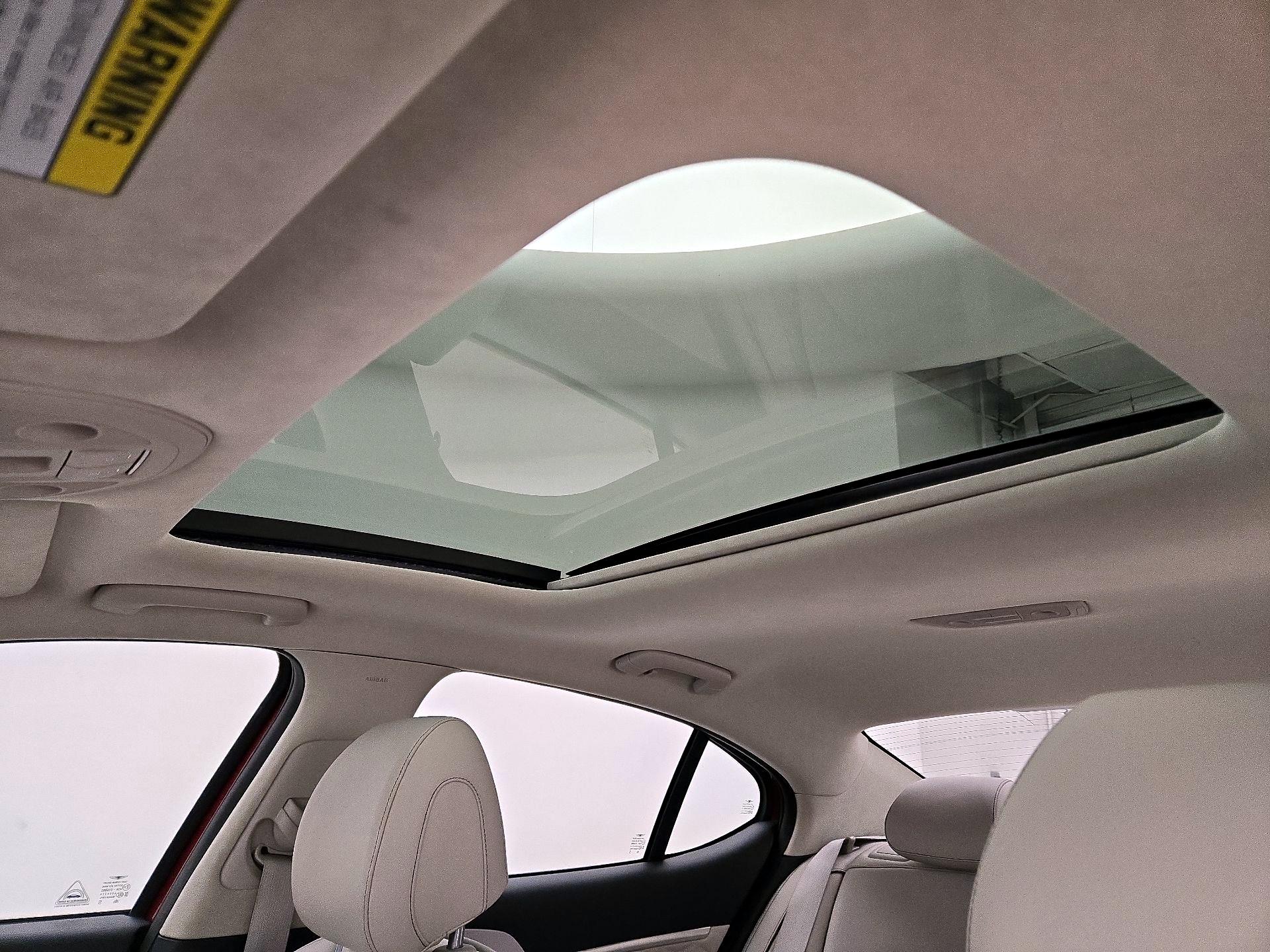 Thumbnail: 2019 Genesis G70 - 20