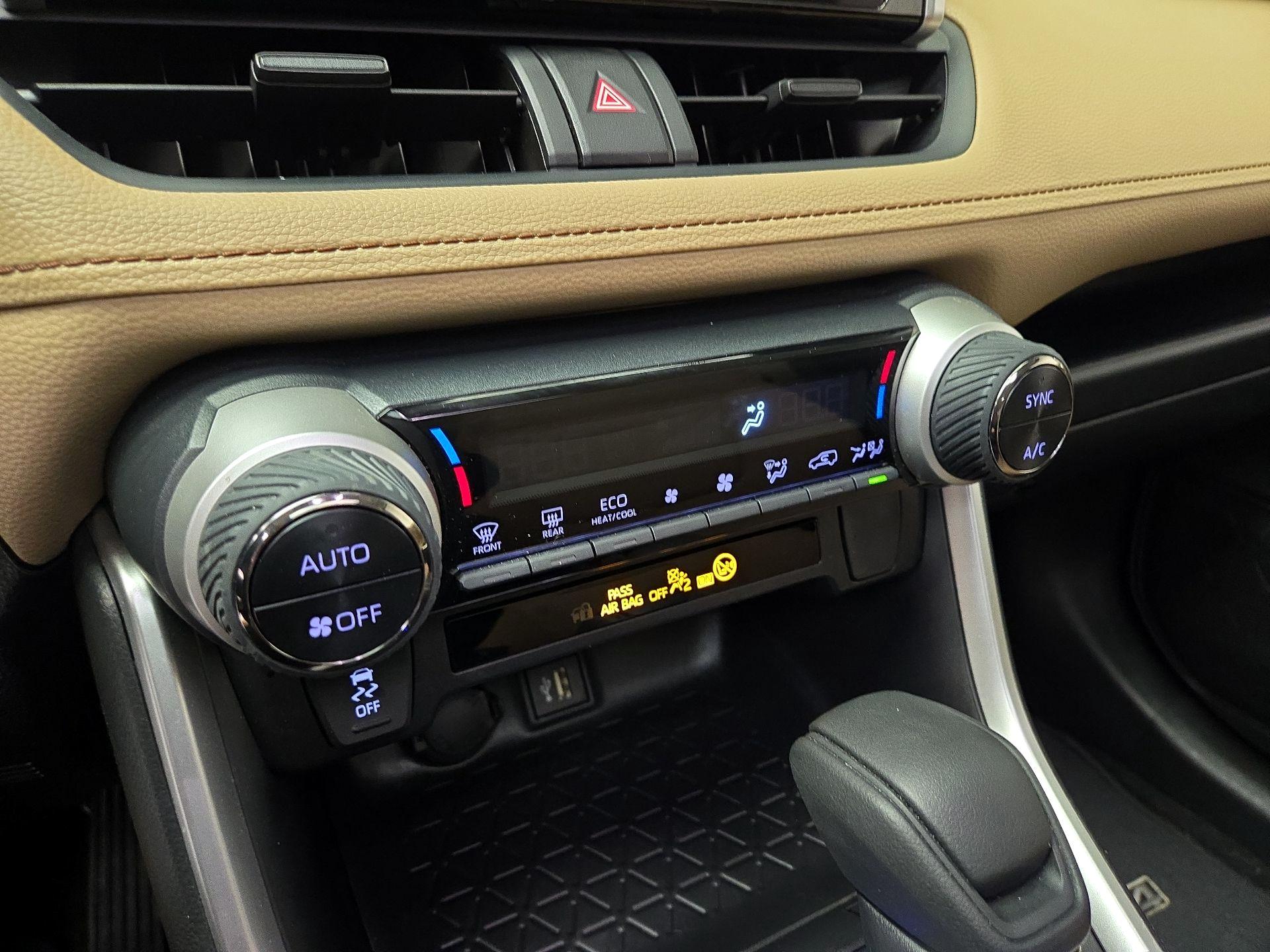 Thumbnail: 2024 Toyota RAV4 - 16