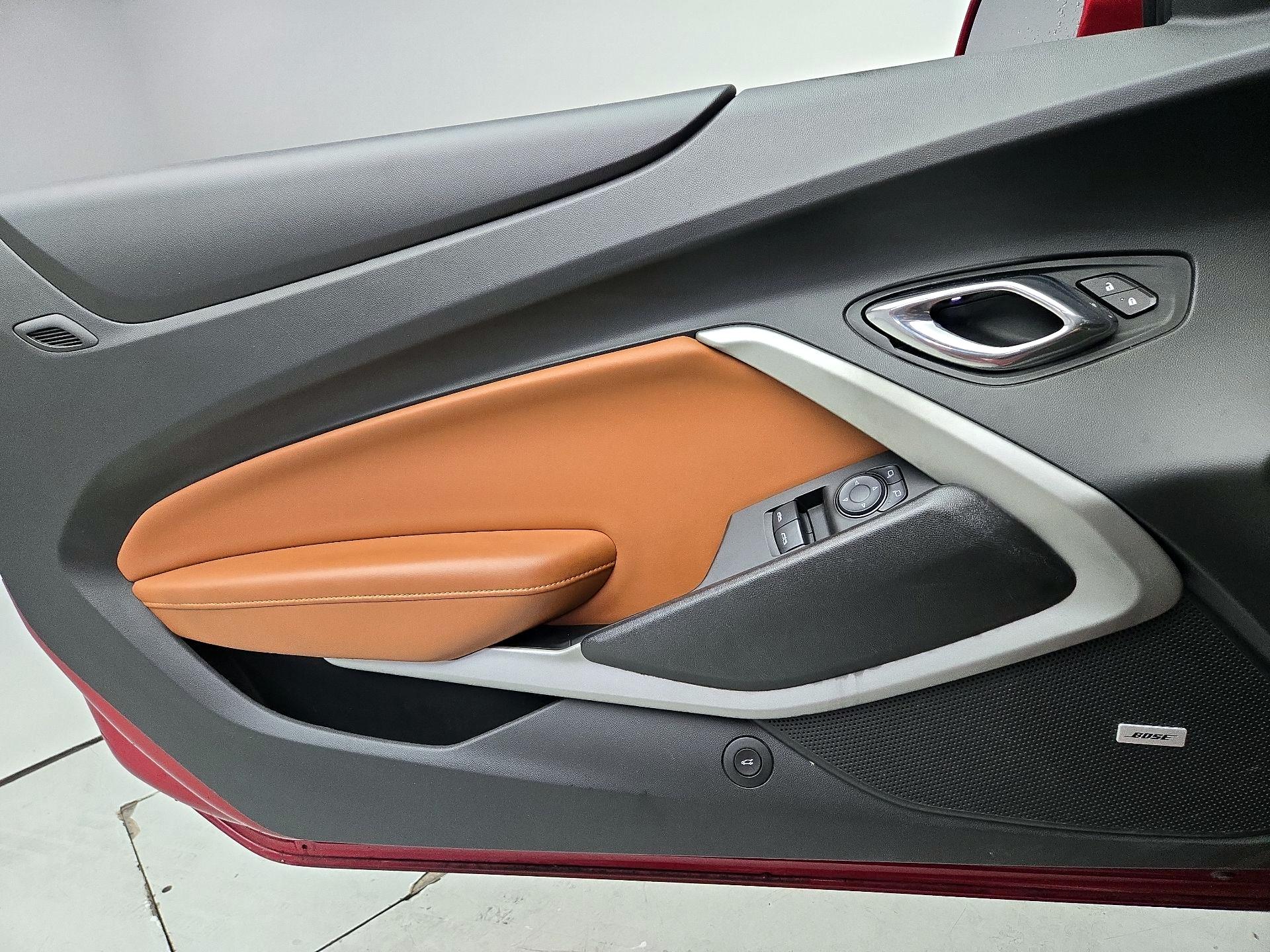 Thumbnail: 2017 Chevrolet Camaro - 12