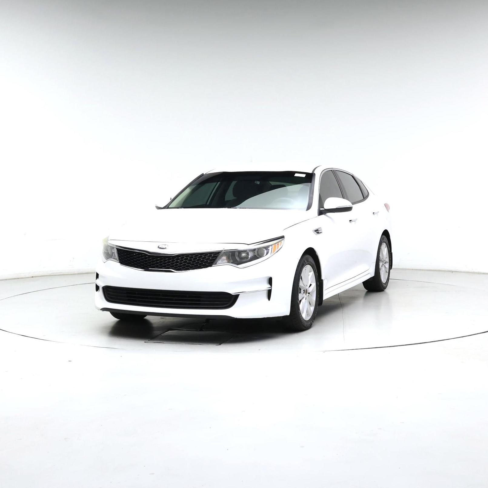 Thumbnail: 2018 Kia Optima - 4
