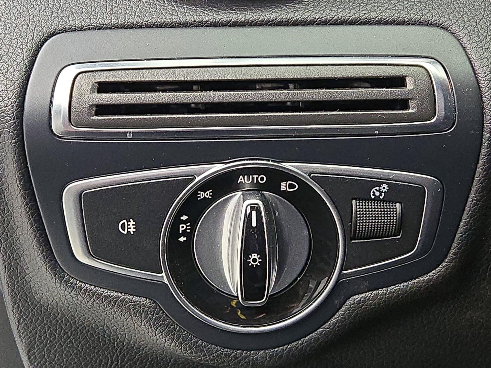 Thumbnail: 2016 Mercedes-Benz C-Class - 13