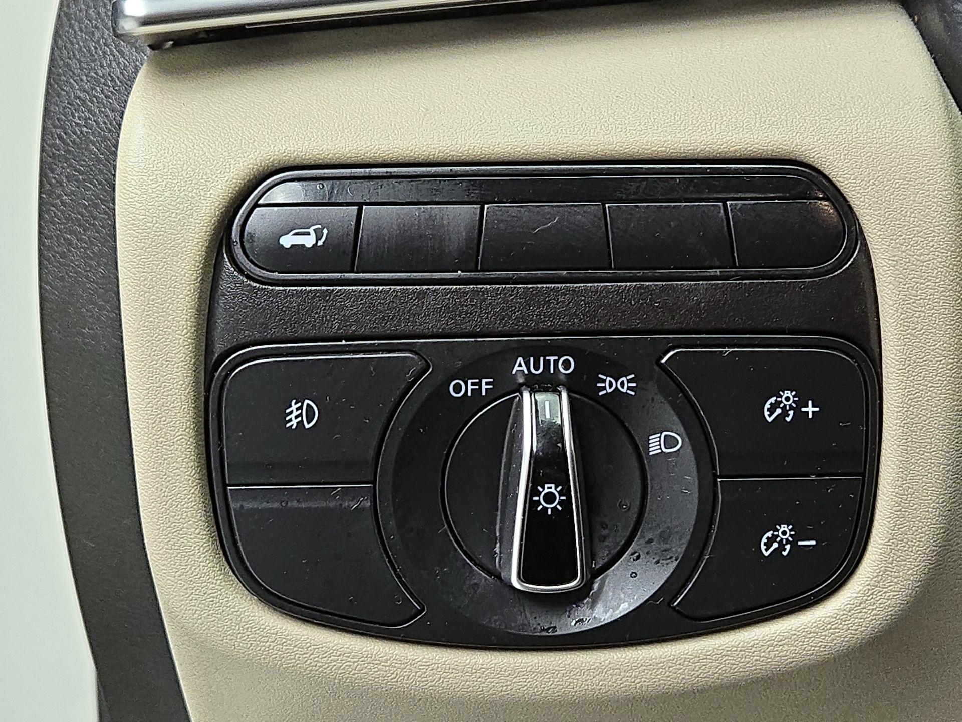 Thumbnail: 2019 INFINITI QX50 - 13