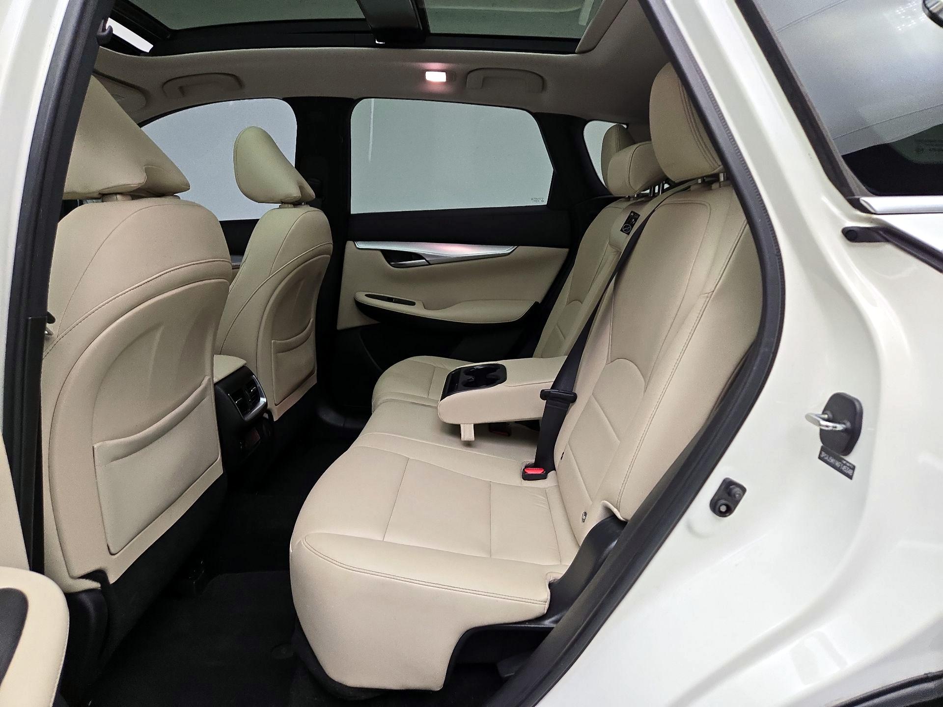 Thumbnail: 2019 INFINITI QX50 - 20