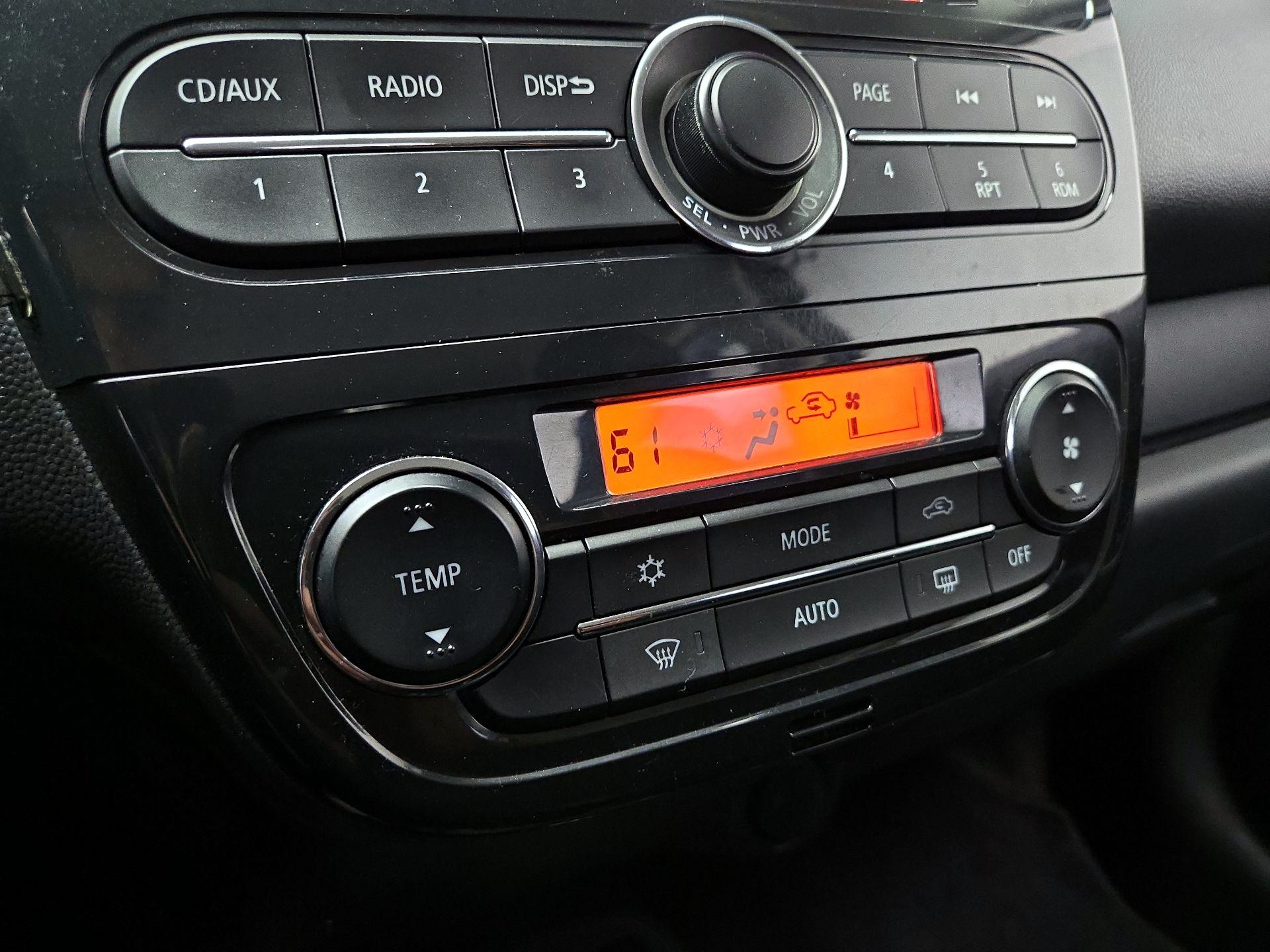 Thumbnail: 2015 Mitsubishi Mirage - 15