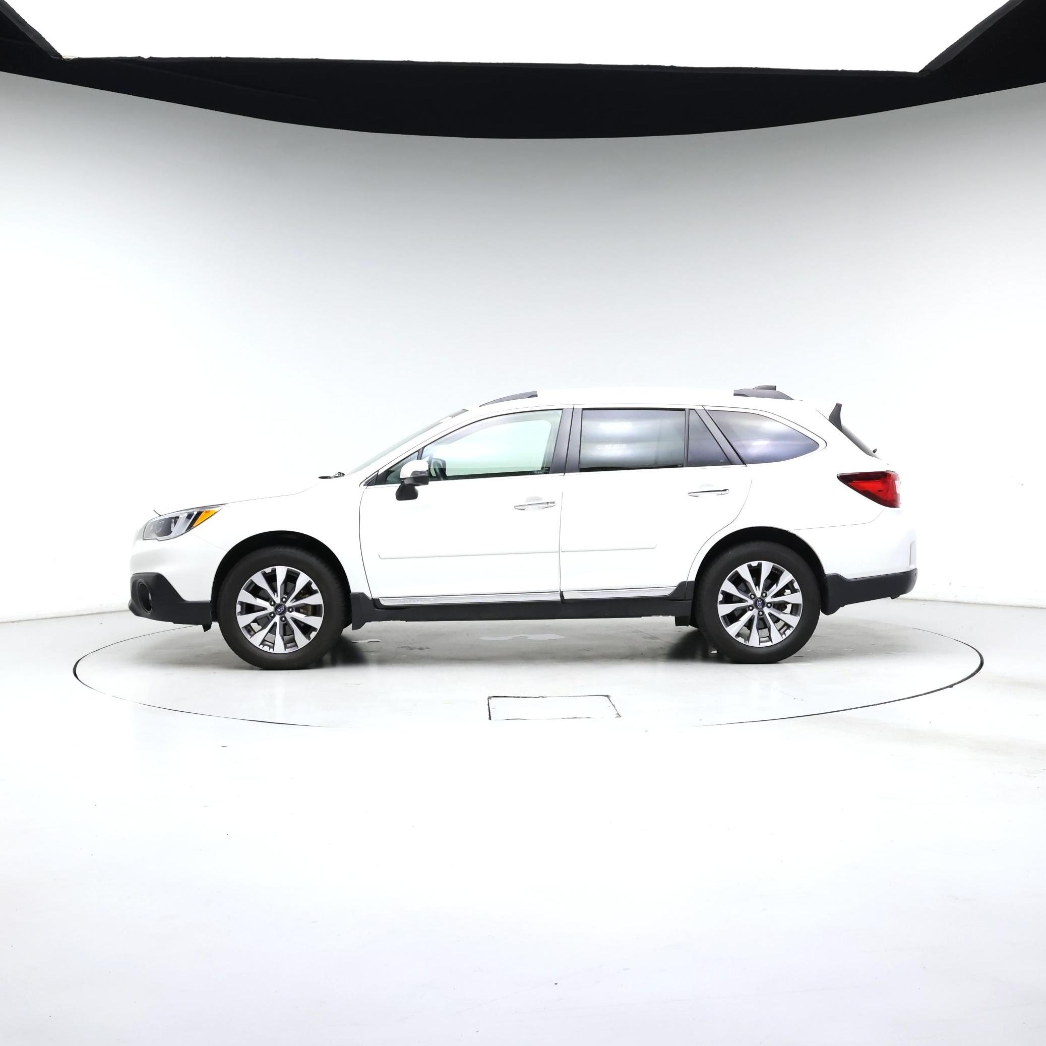 Thumbnail: 2017 Subaru Outback - 3