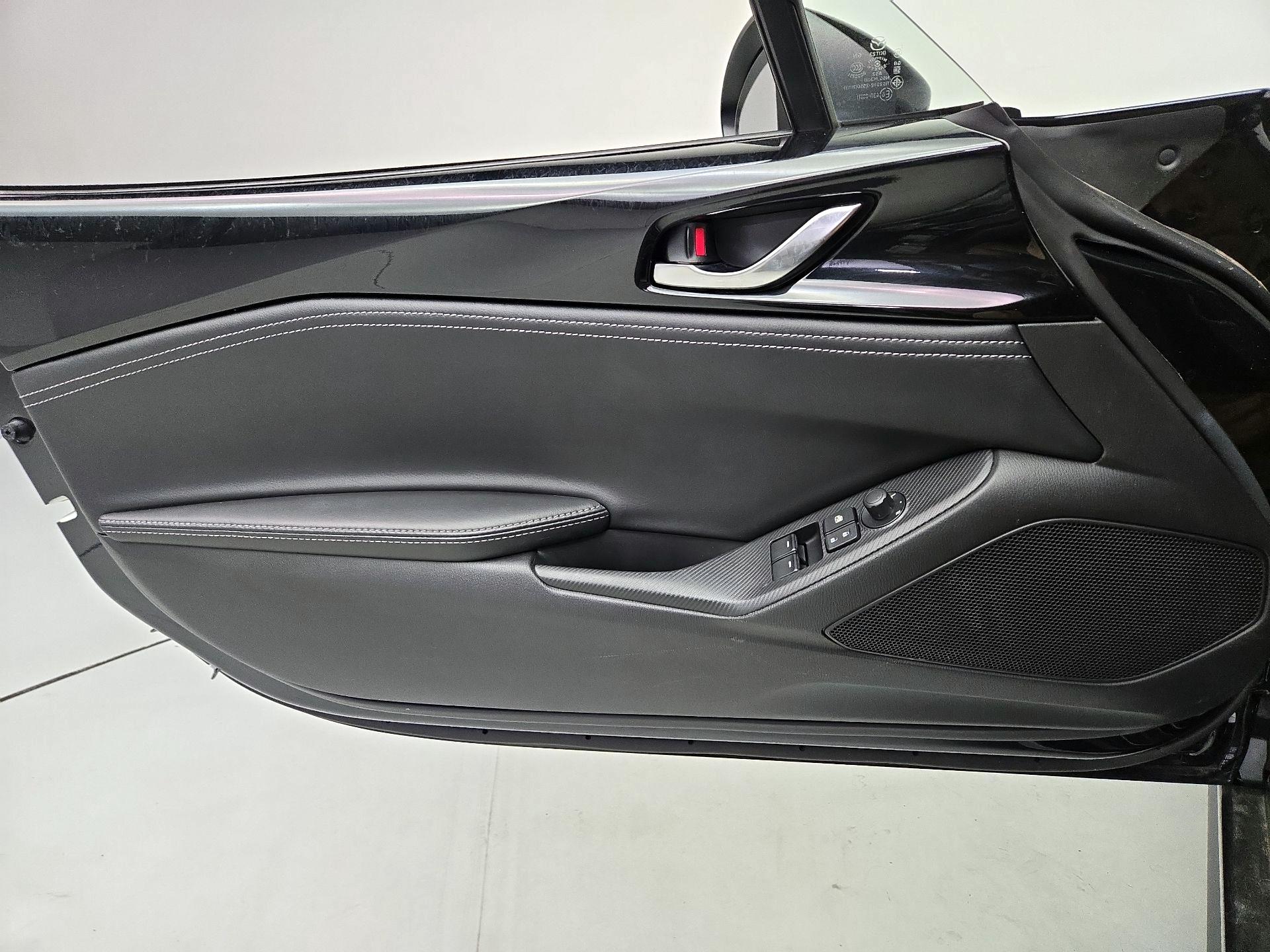 Thumbnail: 2021 Mazda MX-5 Miata - 12