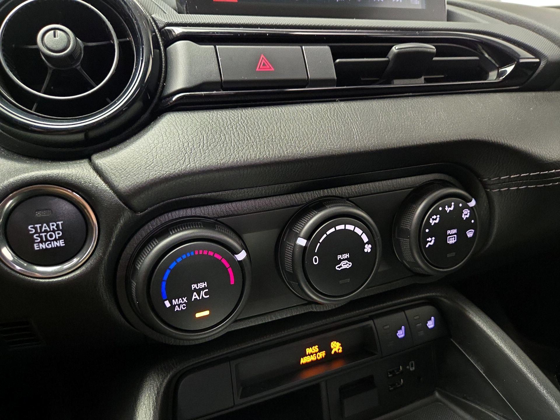 Thumbnail: 2021 Mazda MX-5 Miata - 17