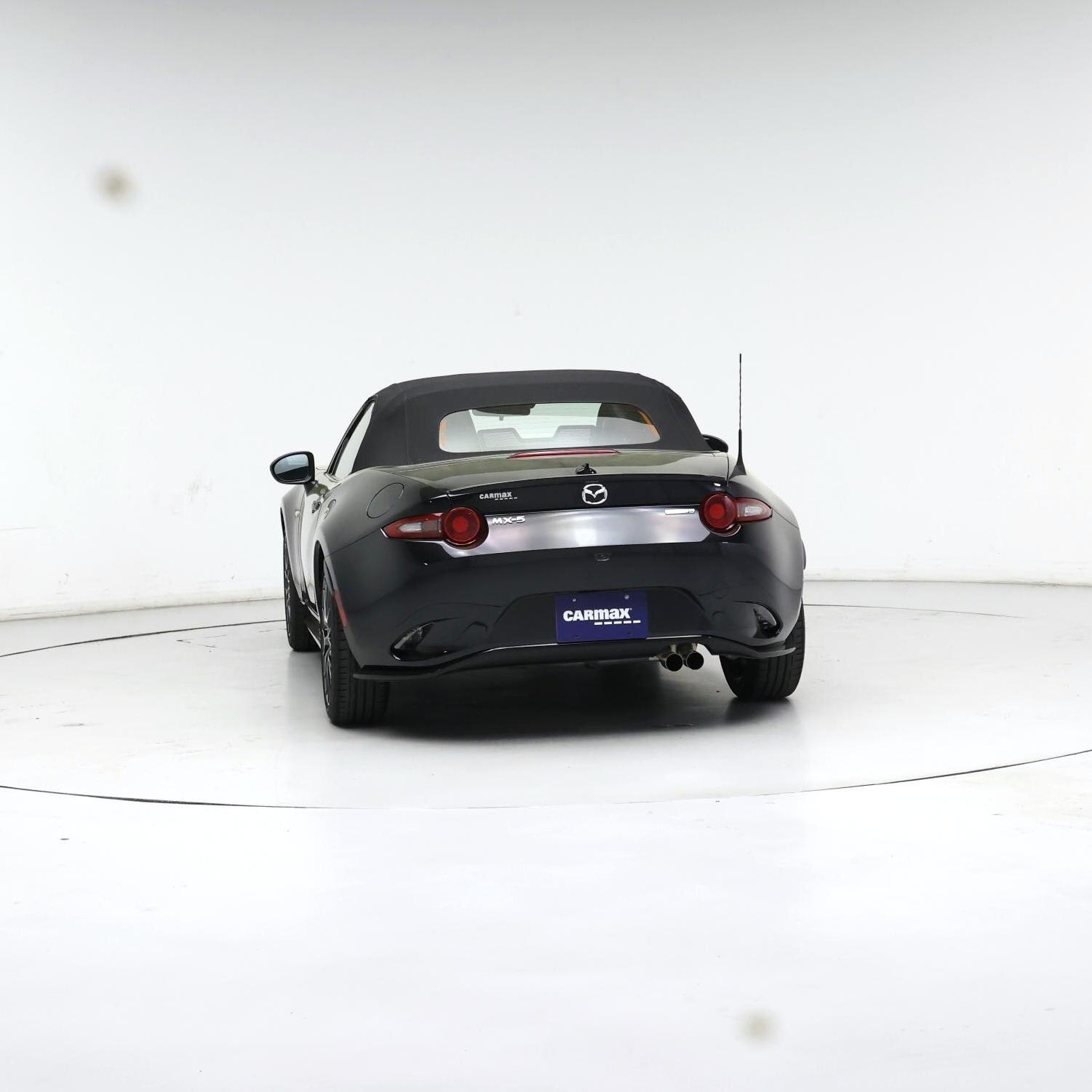 Thumbnail: 2021 Mazda MX-5 Miata - 4