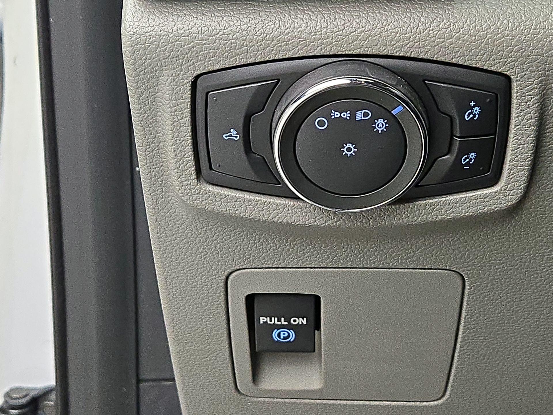 Thumbnail: 2016 Ford F-150 - 13