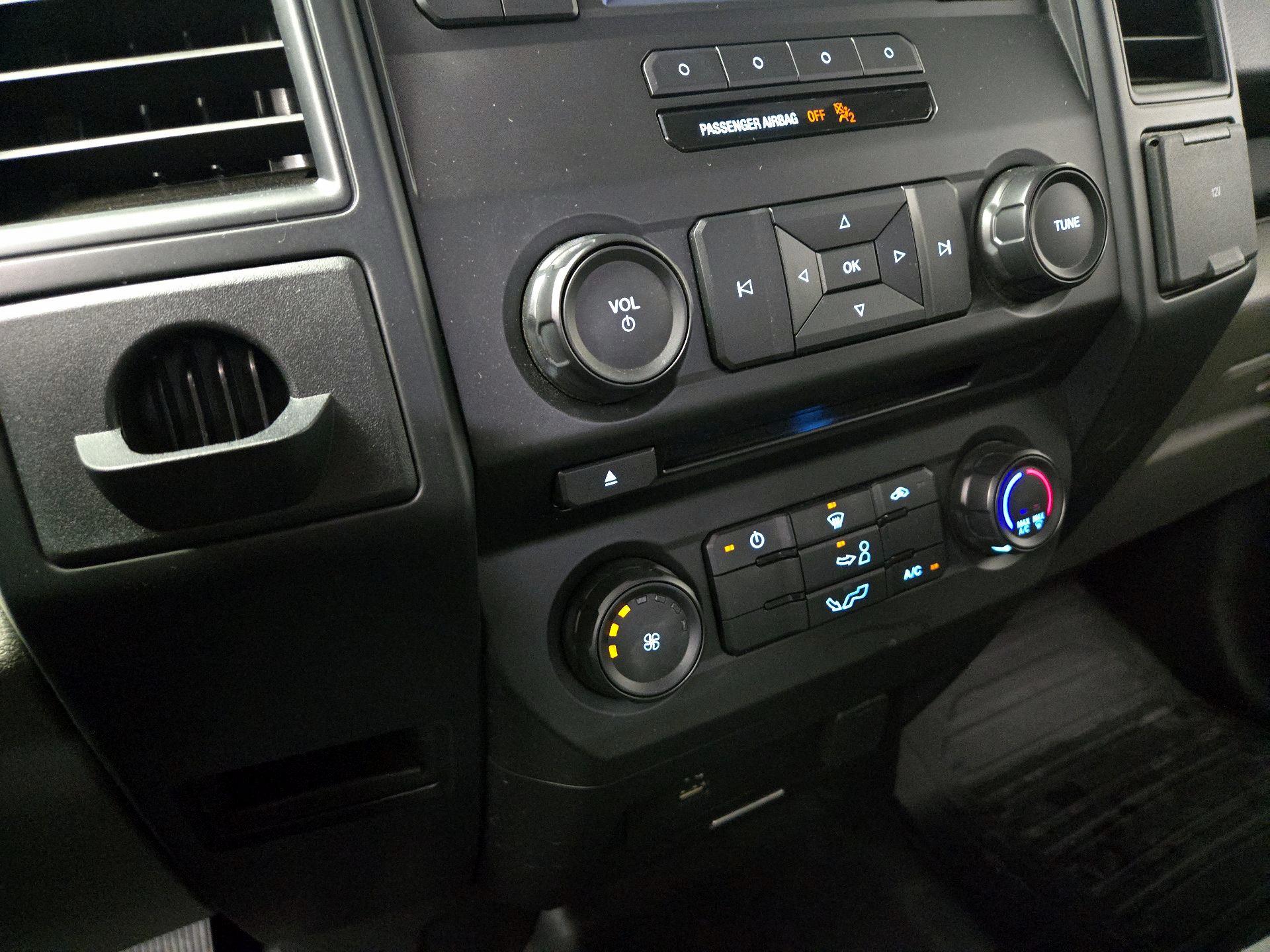 Thumbnail: 2016 Ford F-150 - 15