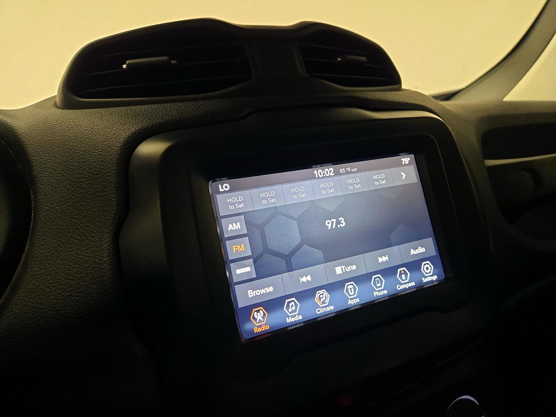 Thumbnail: 2021 Jeep Renegade - 15