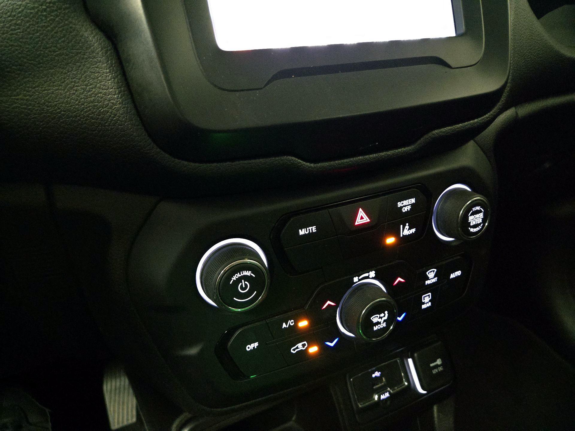 Thumbnail: 2021 Jeep Renegade - 16