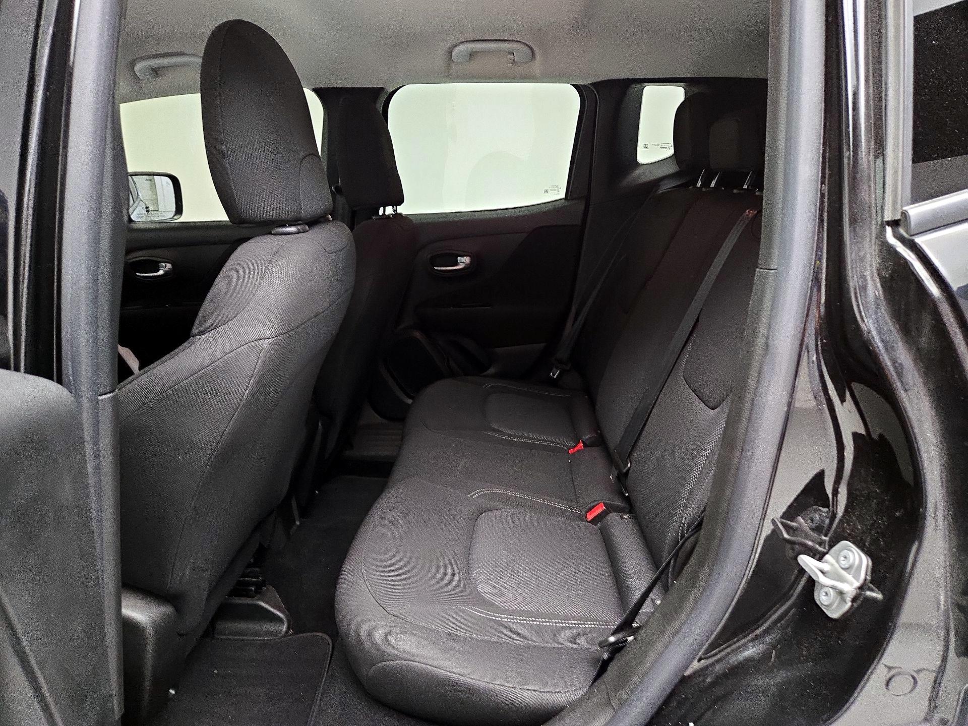 Thumbnail: 2021 Jeep Renegade - 19