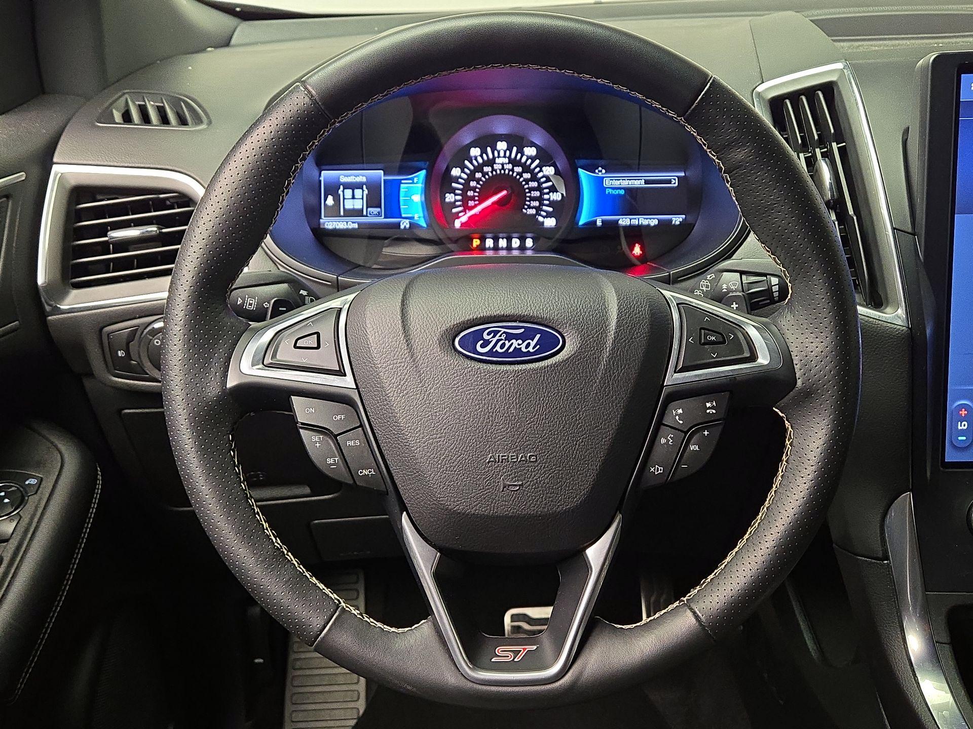 Thumbnail: 2023 Ford Edge - 10