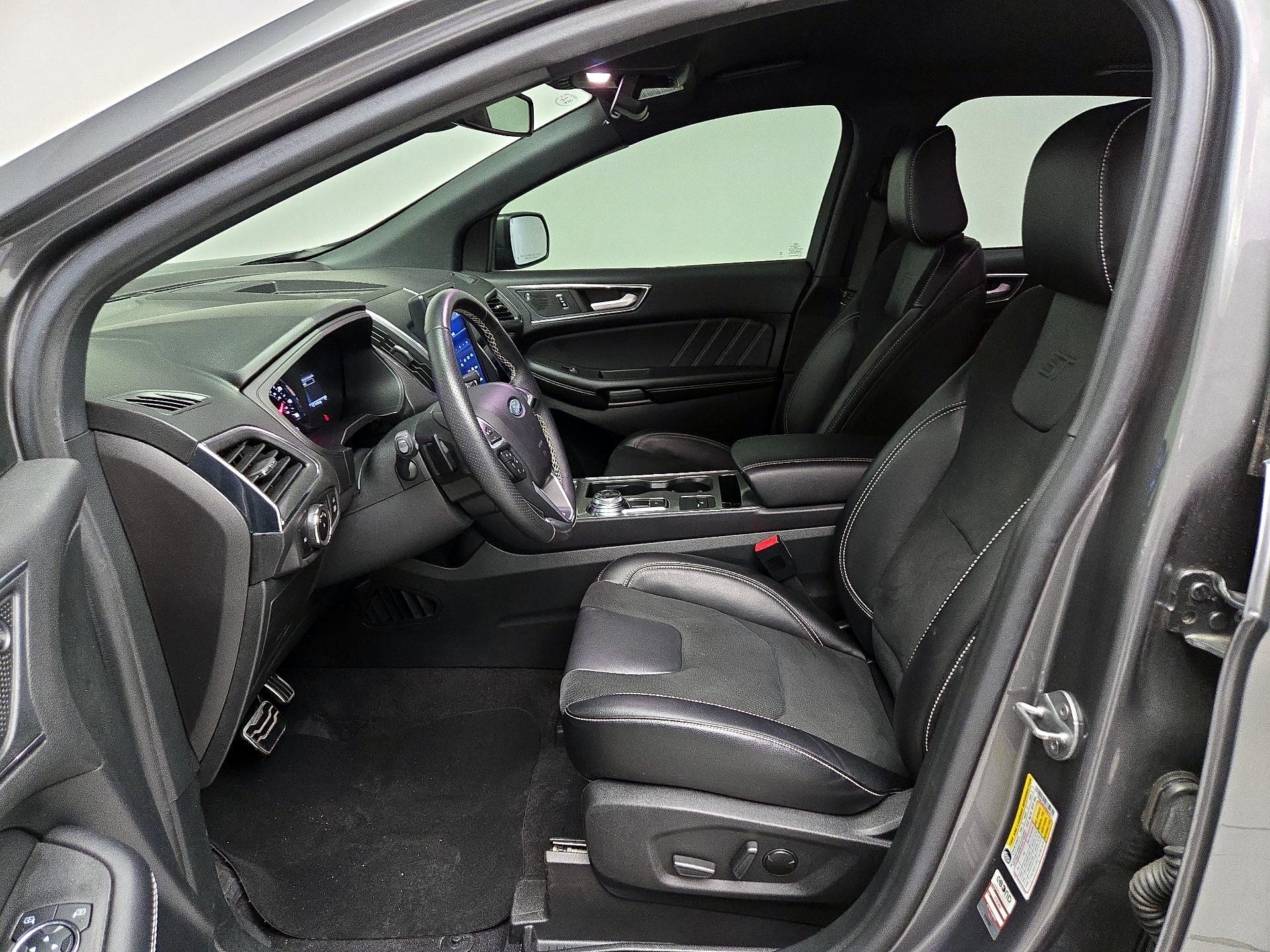 Thumbnail: 2023 Ford Edge - 11