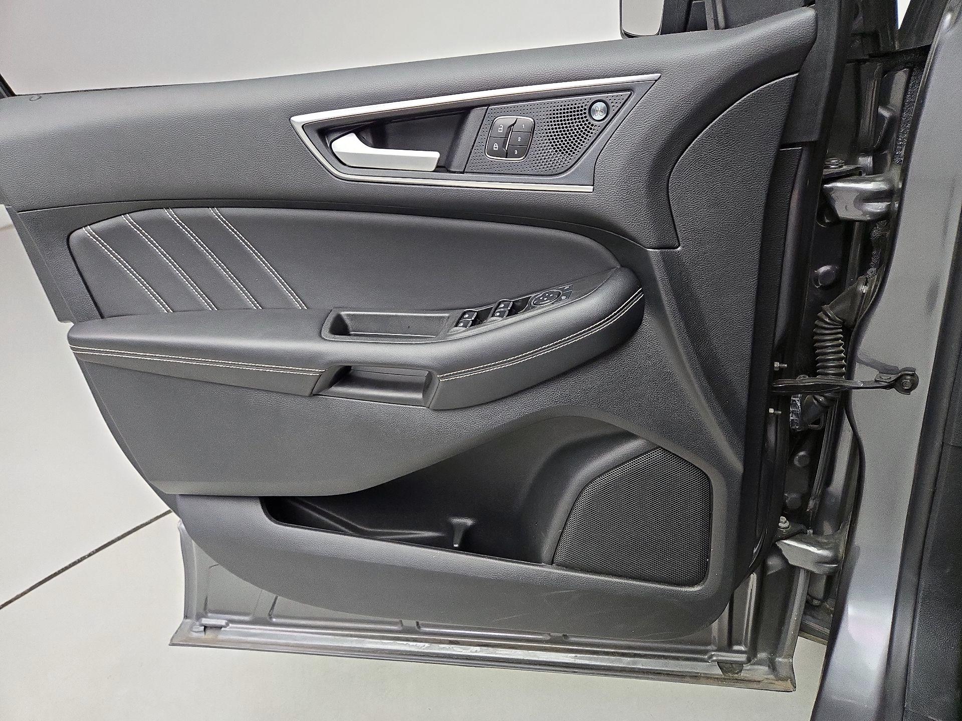 Thumbnail: 2023 Ford Edge - 12