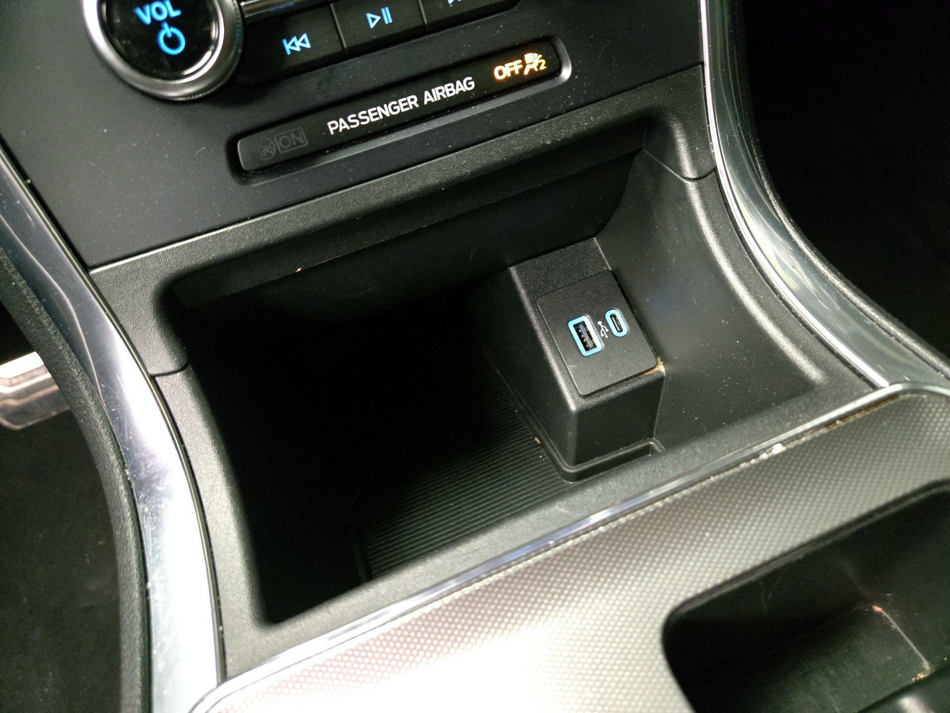 Thumbnail: 2023 Ford Edge - 18