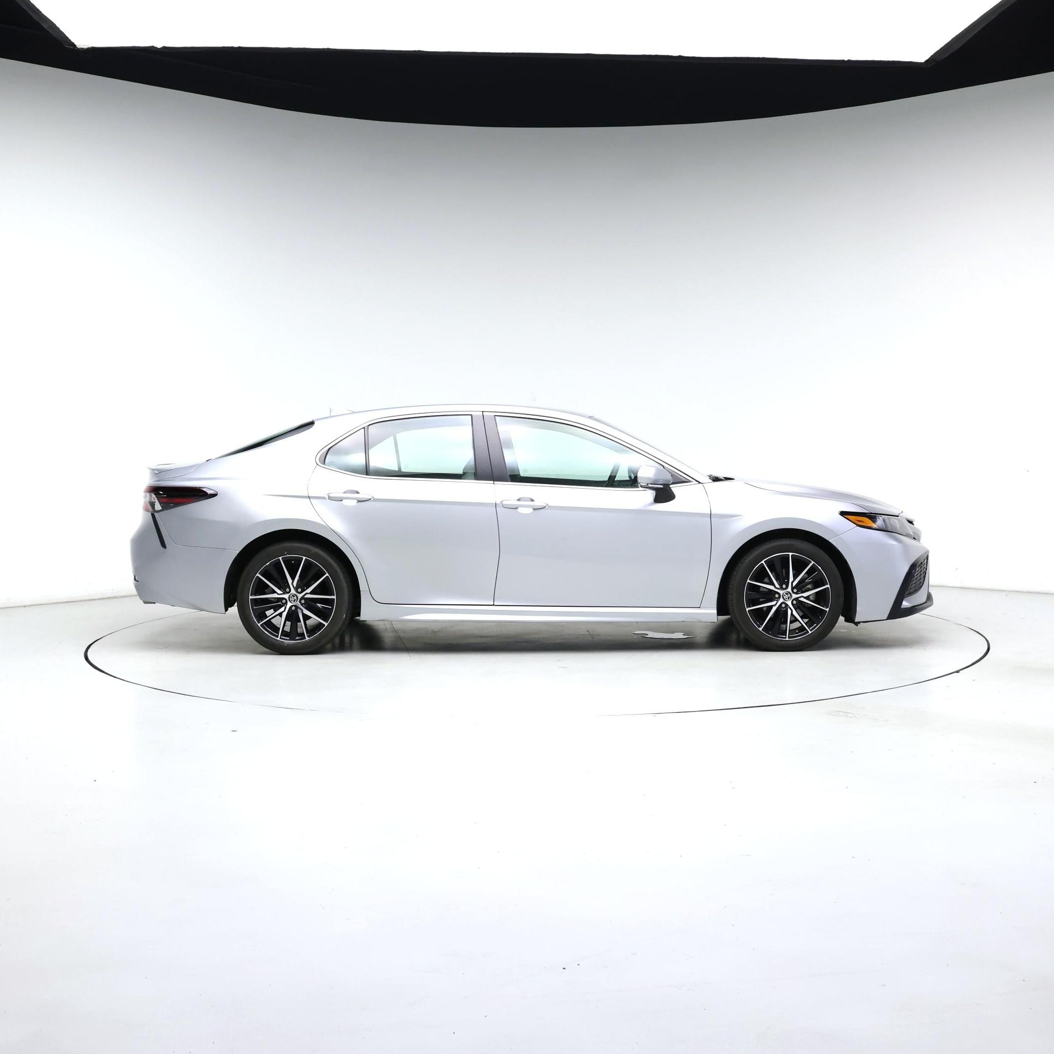 Thumbnail: 2022 Toyota Camry - 7