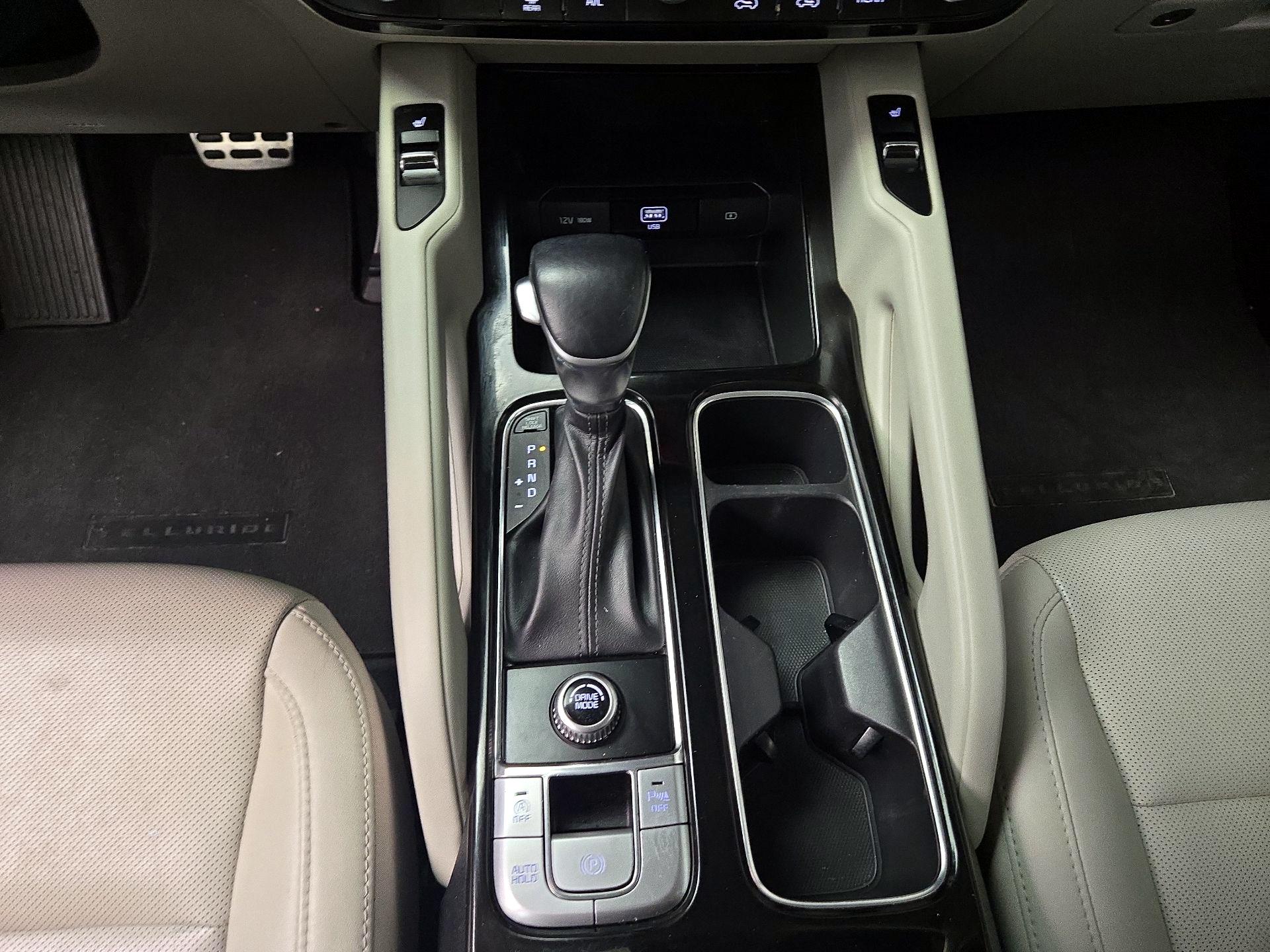 Thumbnail: 2020 Kia Telluride - 17