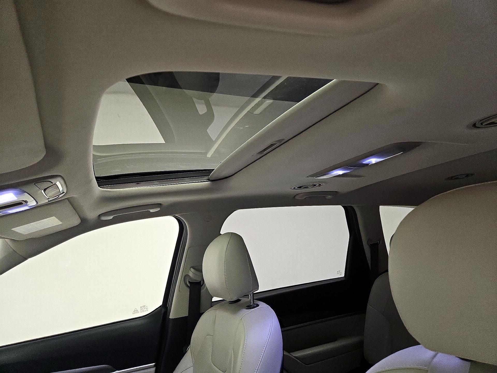 Thumbnail: 2020 Kia Telluride - 19