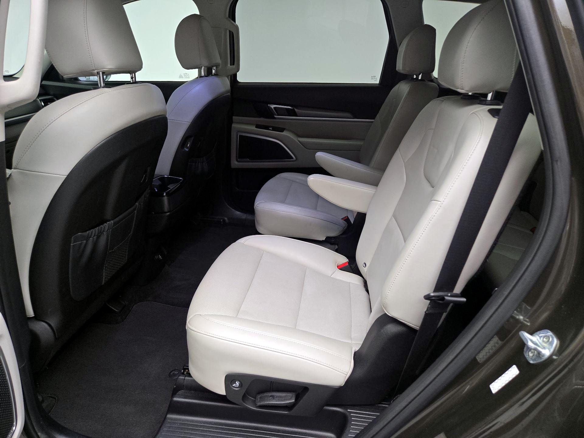 Thumbnail: 2020 Kia Telluride - 20