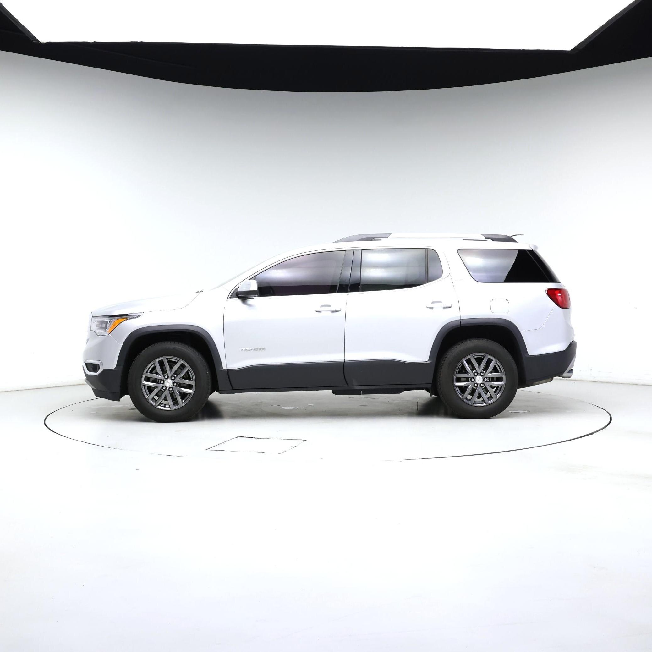 Thumbnail: 2017 GMC Acadia - 3