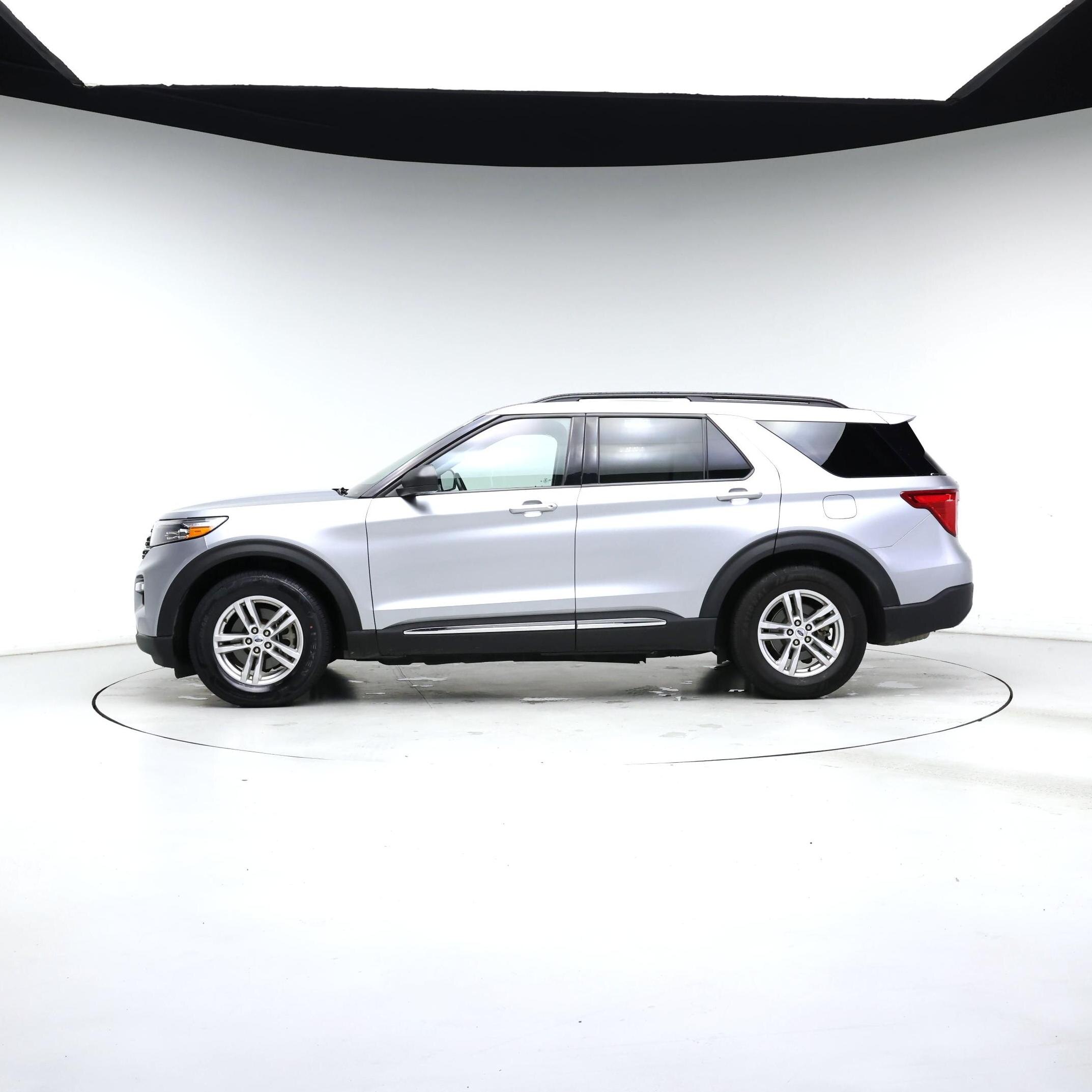 Thumbnail: 2023 Ford Explorer - 3